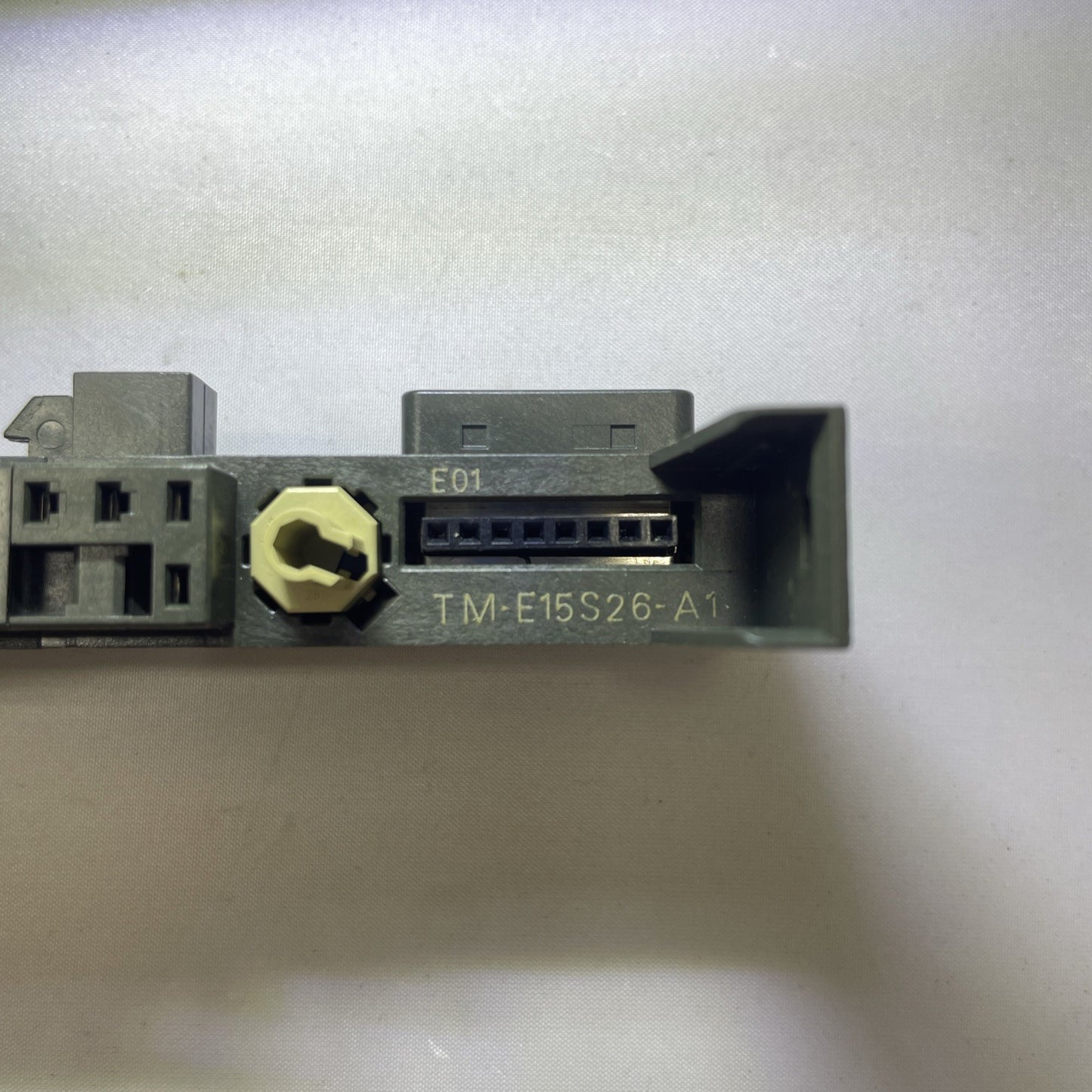 Siemens 6ES7 193-4CA40-0AA0 Terminal Module 6ES7193-4CA40-0AA0 TM-E15S26-A1