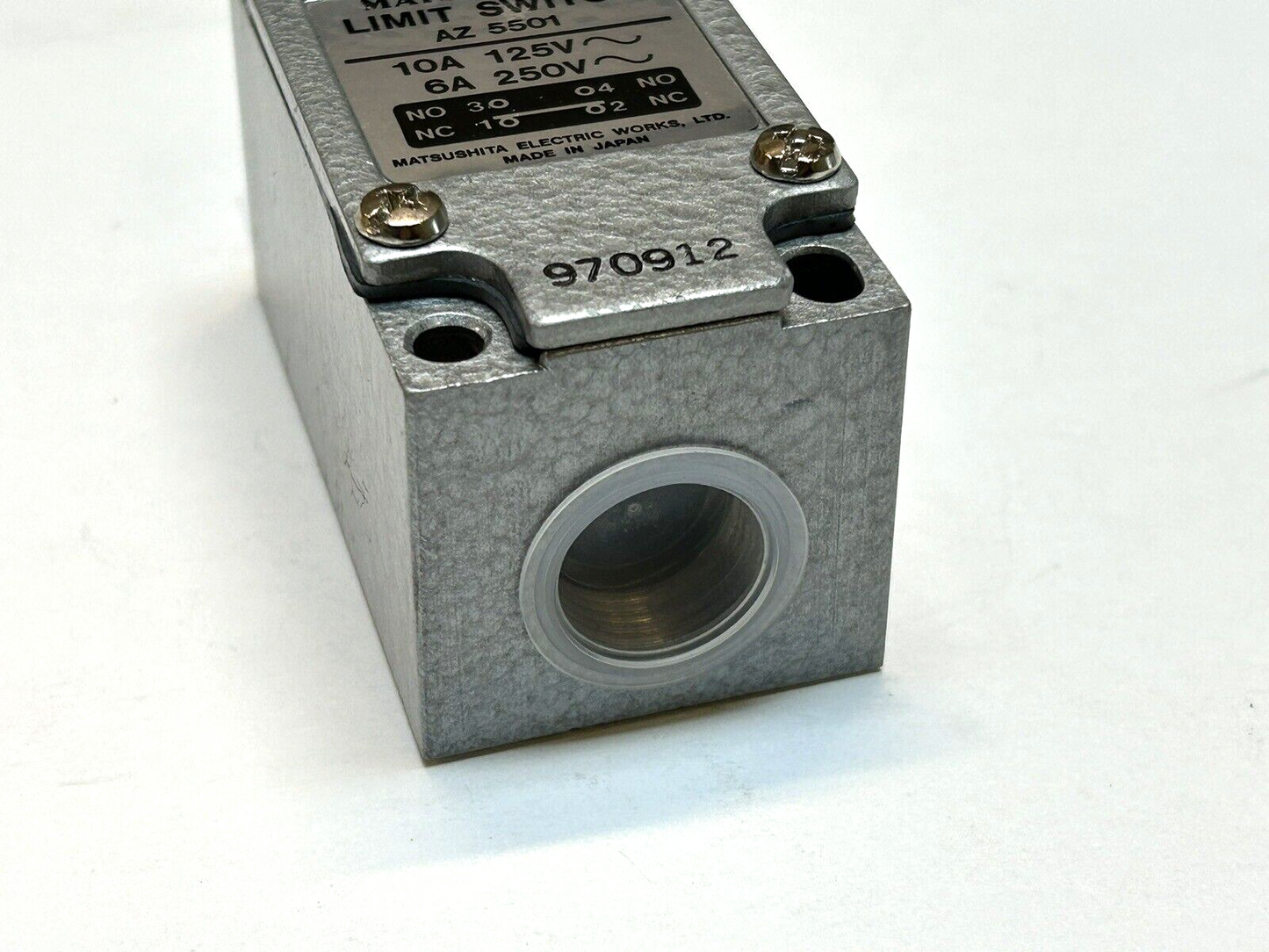 MATSUSHITA AZ5501 / LIMIT SWITCH 10A 125V 6A 250V / NEW NO BOX
