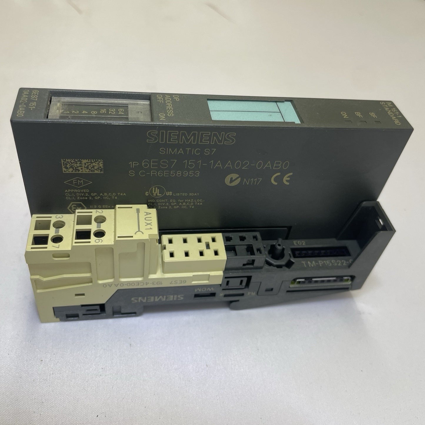 New Siemens 6ES7151-1AA02-0AB0 WITH BASE 6ES7193-4C300-0AA0