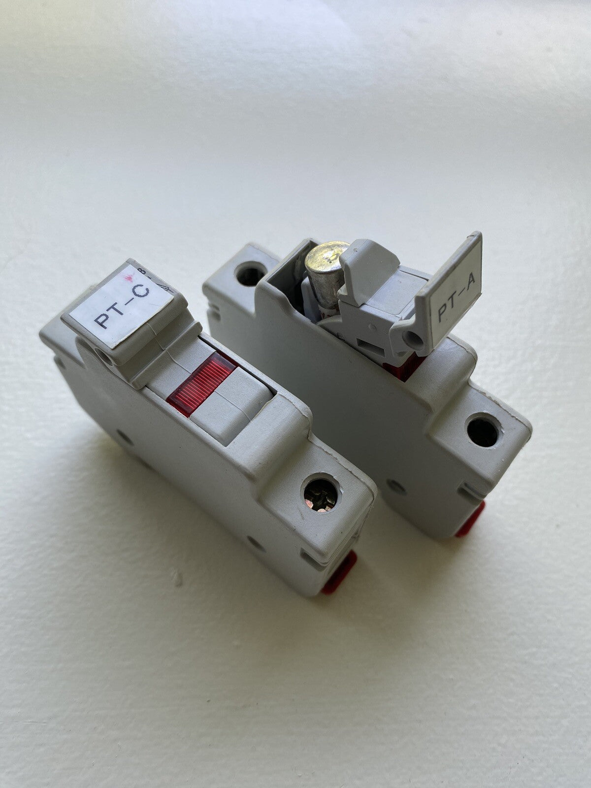 DF PMF 10X38 / PMF10X38 / 600 V 30 A 1 POLE FUSE HOLDERS LOT OF 2 WITH FUSES