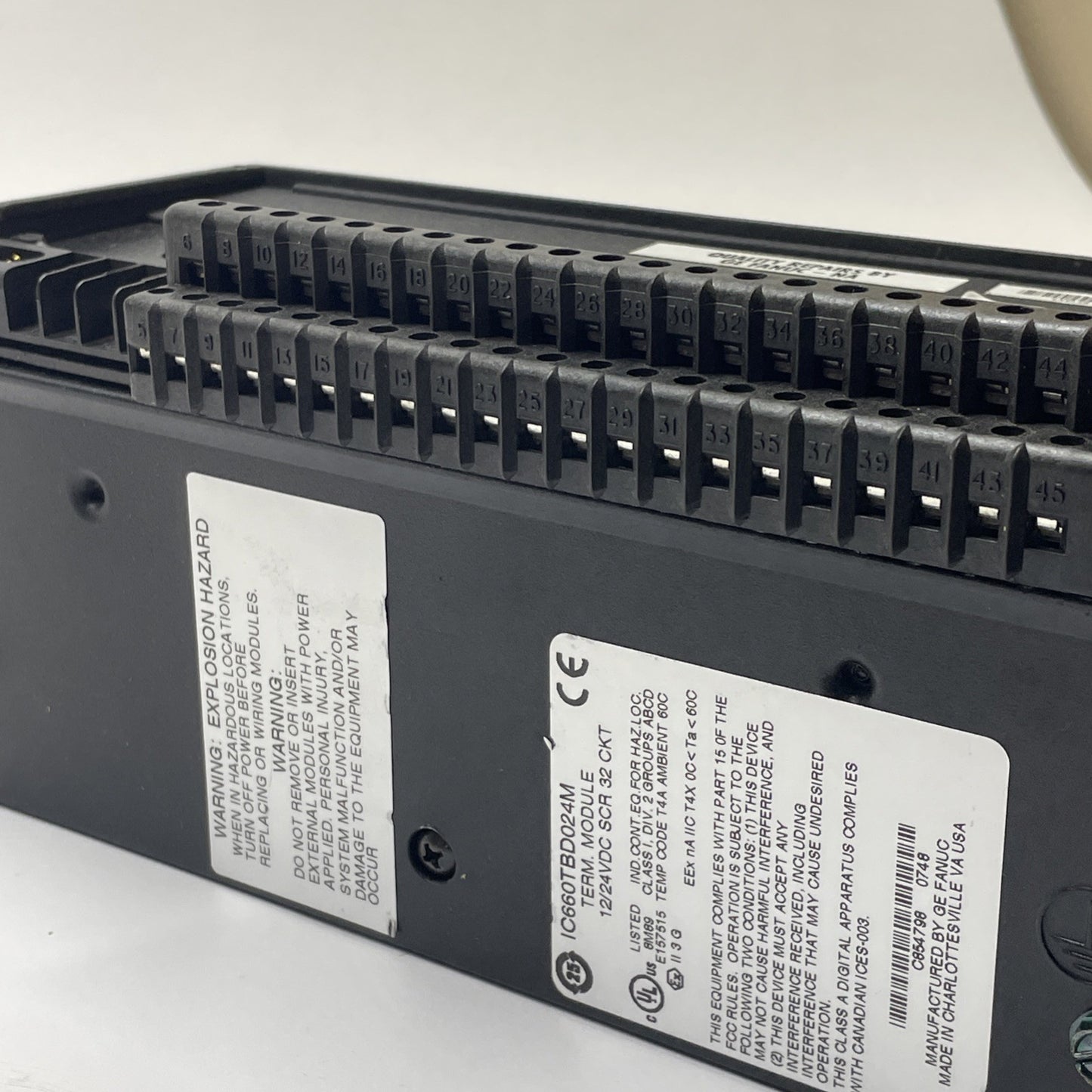 GE Fanuc IC660BBD024 I/O Block Assembly 32-Circuit 12-24 VDC (EBD024S + TBD024M)