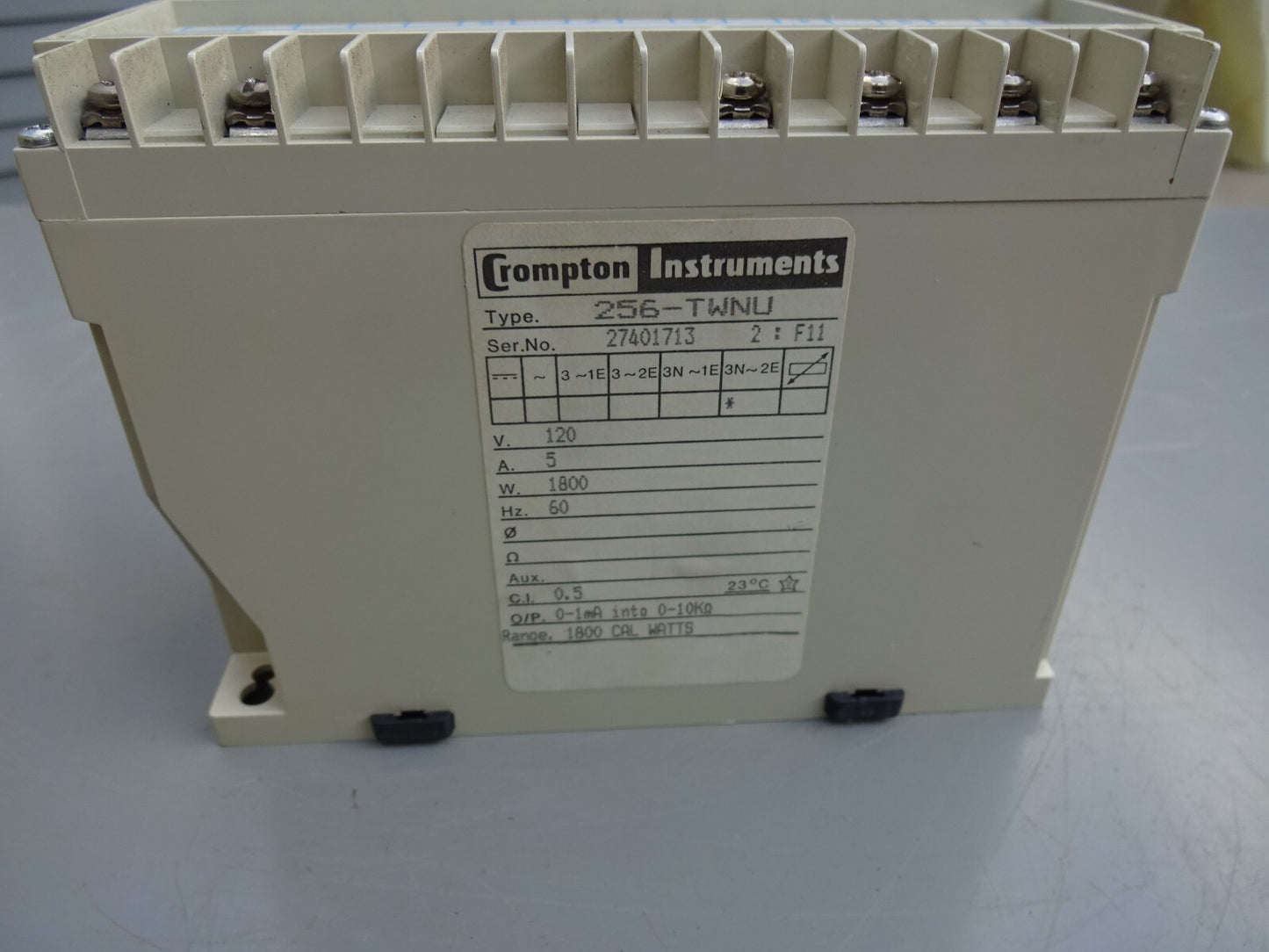 CROMPTON PALADIN 256-TWNU / TRANSDUCER / 120V / 5A / 1800W / 60HZ / NEW