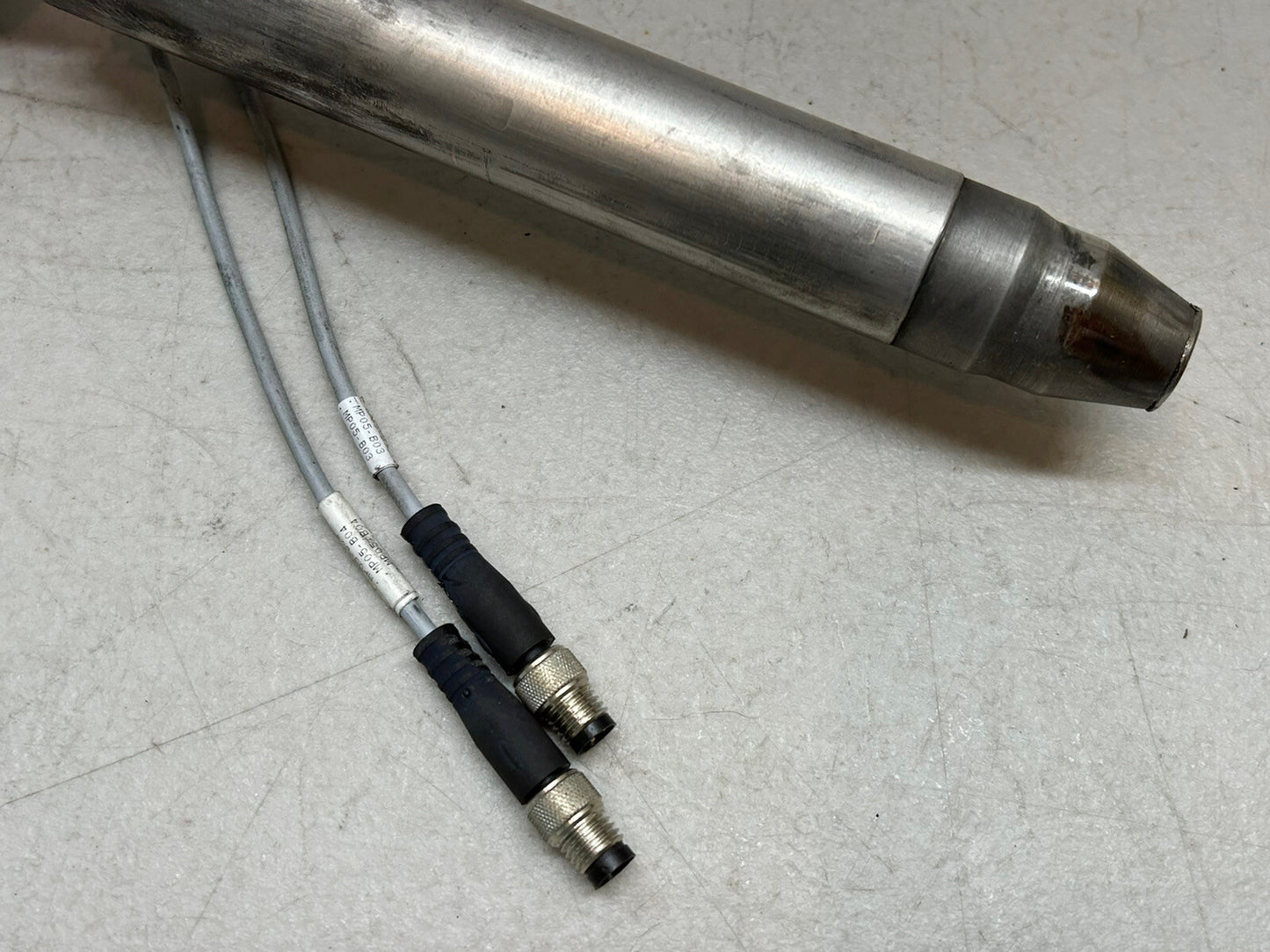 FESTO DSBC-40-125-PPVA-N3 / 1376661 PISTON ROD PNEUMATIC CYLINDER W/ SENSORS