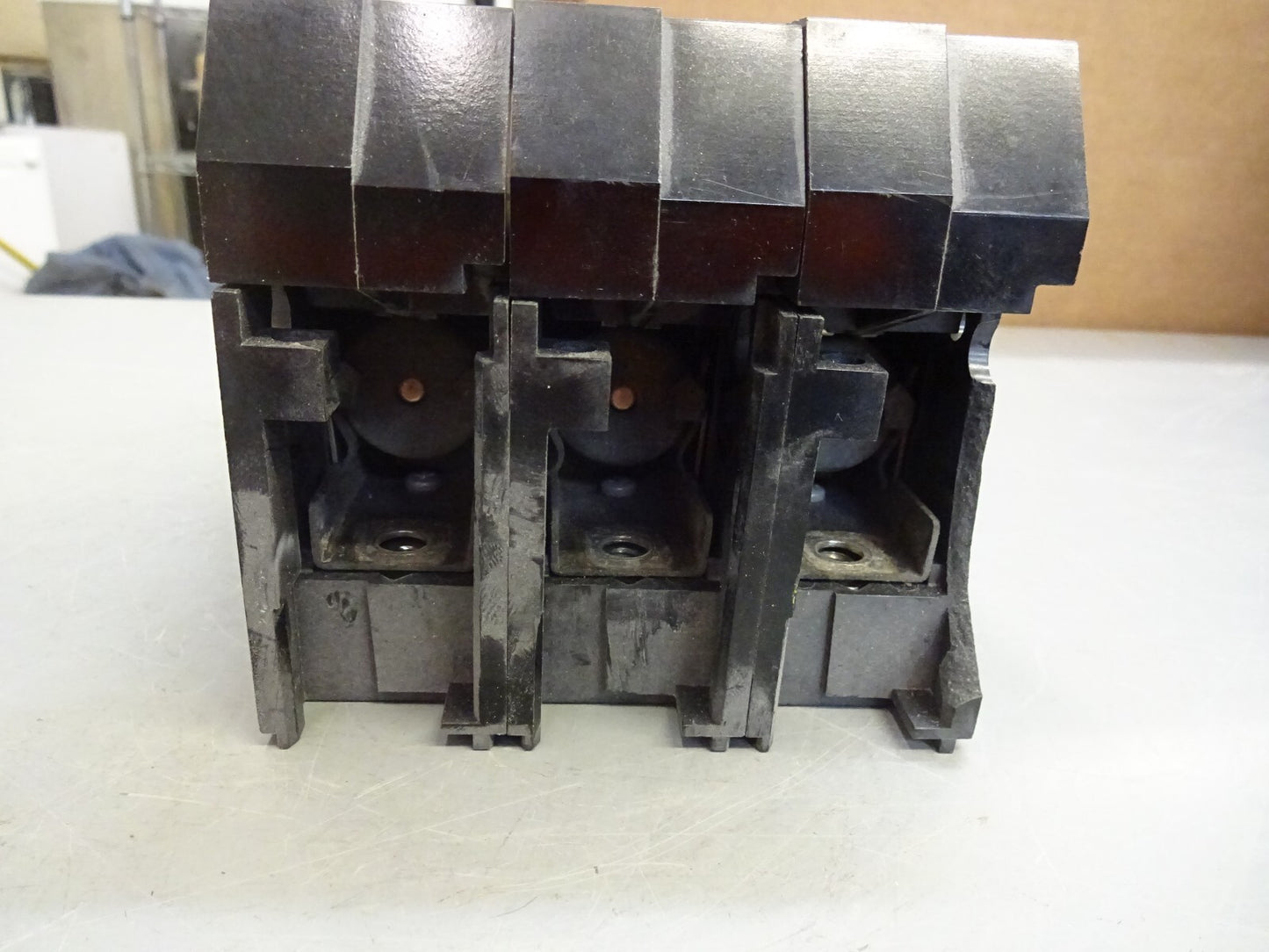 FERRAZ SHAWMUT K220073 / FUSE HOLDER 3 POLE