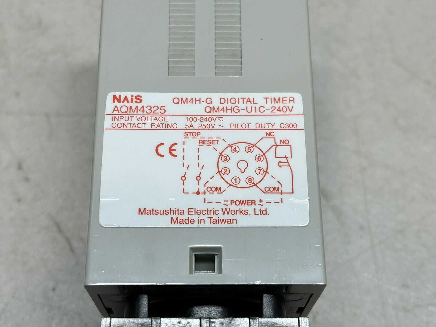 NAIS AQM4325 / QM4HG-U1C-240V DIGITAL TIMER WITH AT78041 SOCKET RELAY / NEW