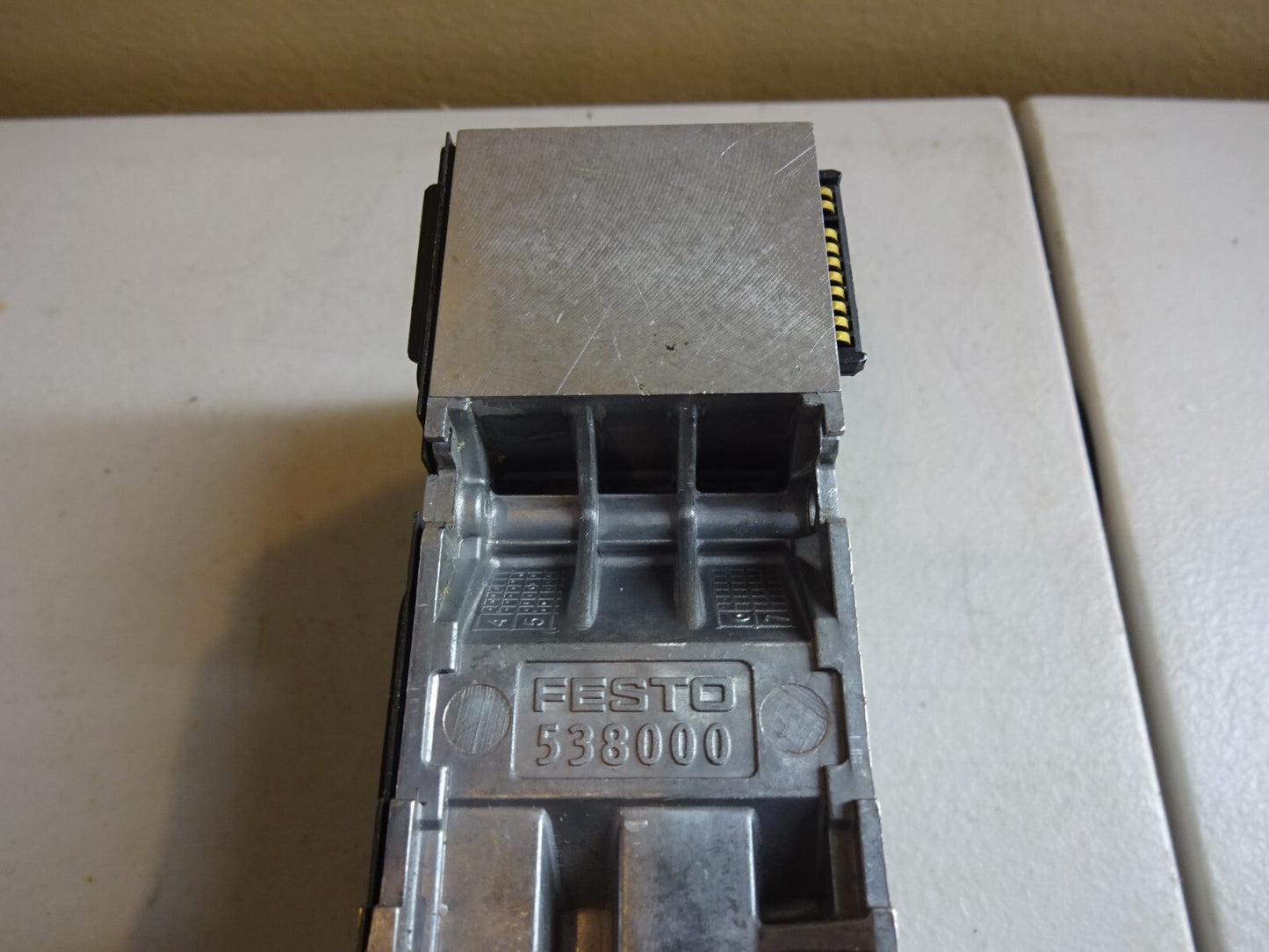 FESTO VMPA2-FB-EMS-4 / WITH 537952 M / 537956 E AND 538000 SUB BASE MANIFOLD