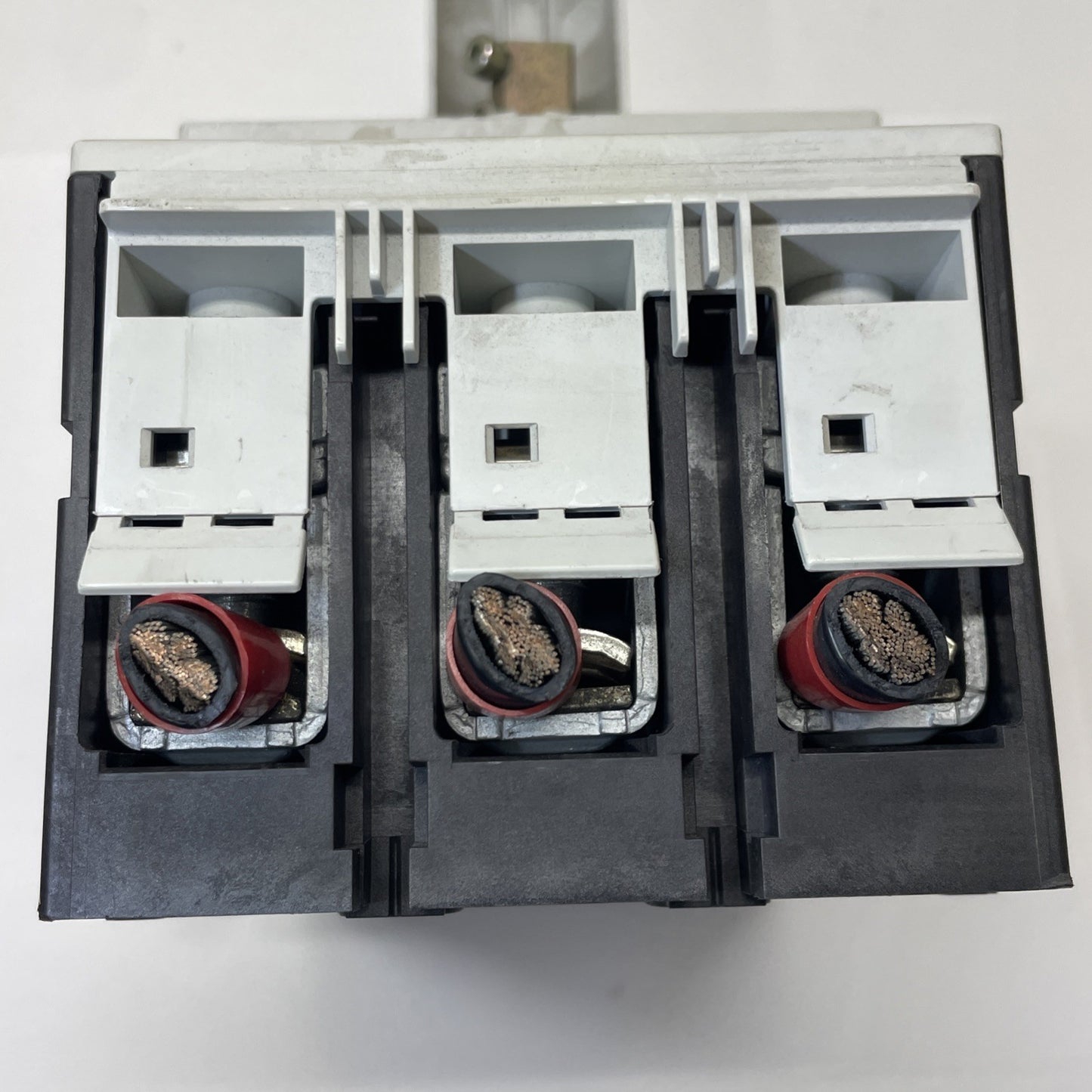 Moeller DA0V-NZM7 P7-100 100A 500V AC 220V DC Switch