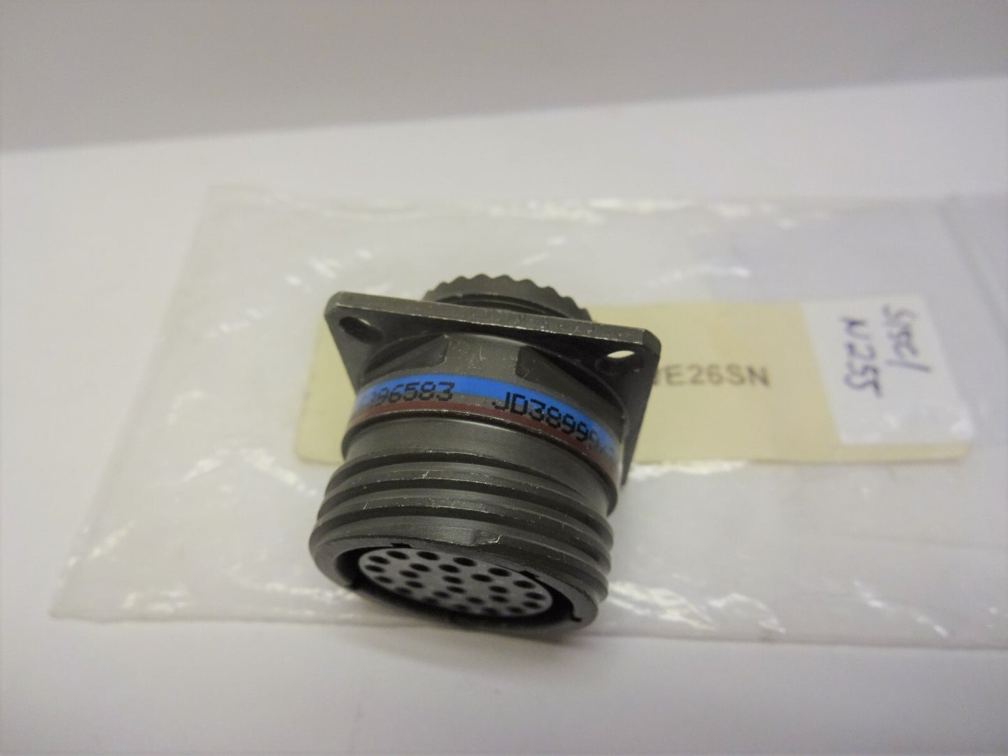 ITT CANNON JD38999/20WE26SN / MIL-SPEC CONNECTOR / NEW