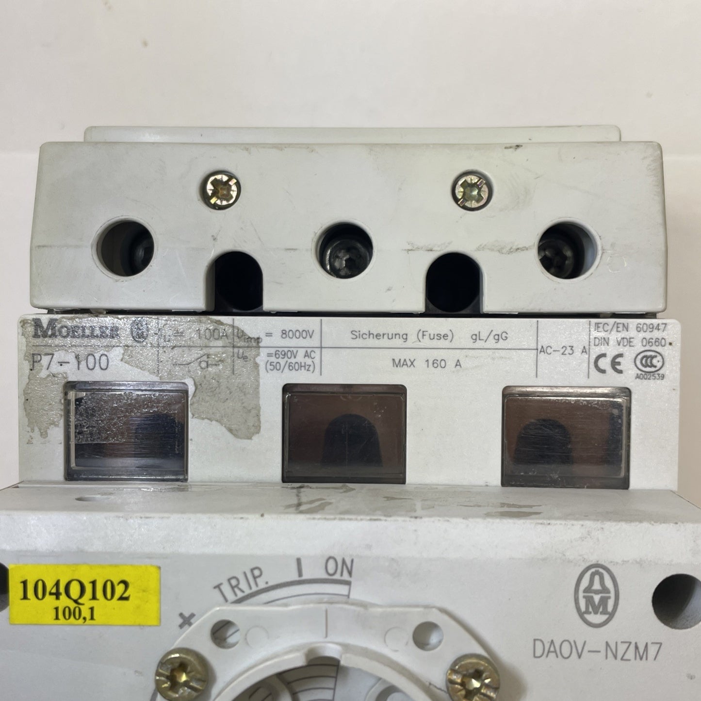 Moeller DA0V-NZM7 P7-100 100A 500V AC 220V DC Switch