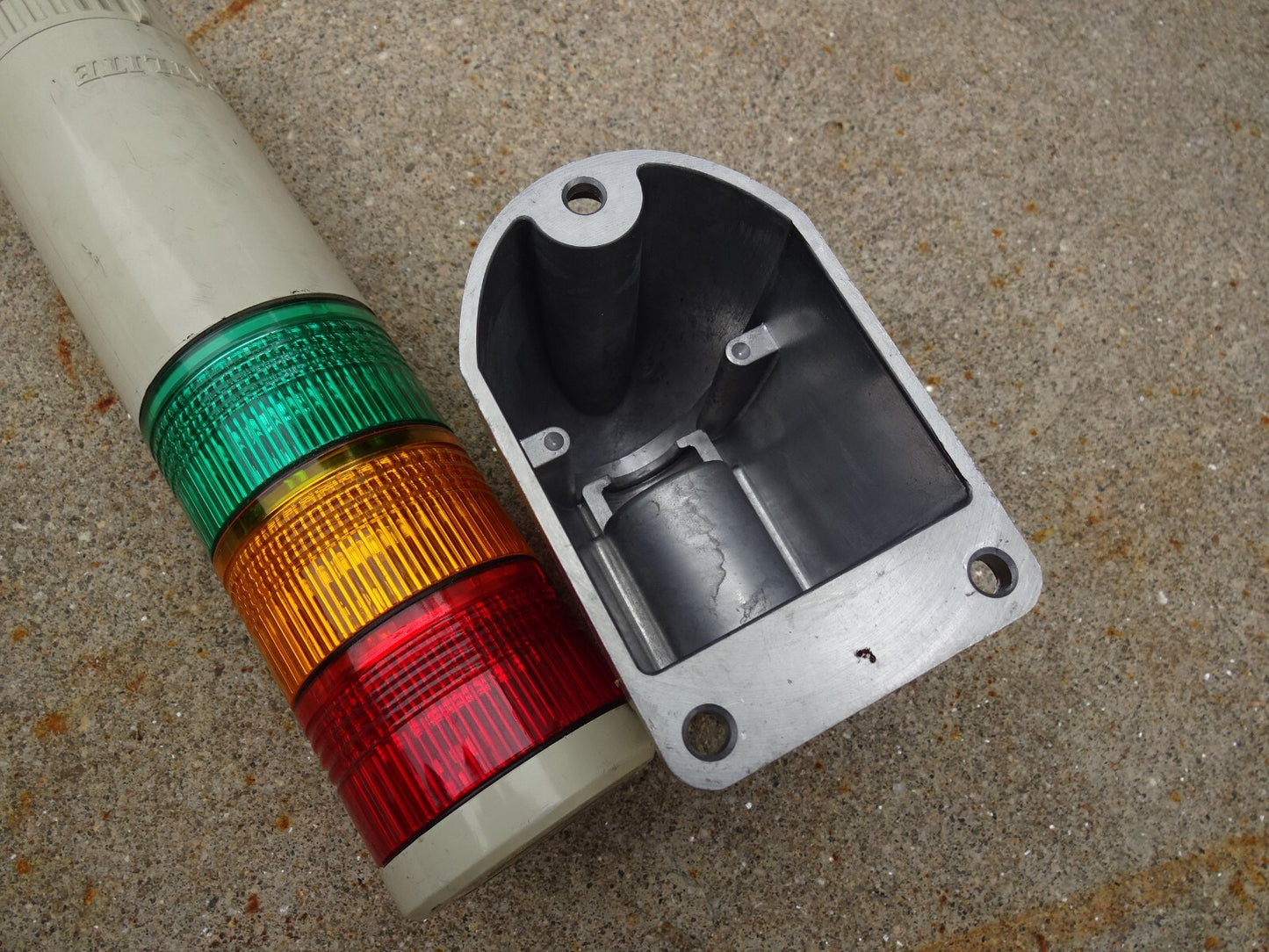 PATLITE / LE-FBP / 24V AC/DC / 0.6W/ 1 STACK GREEN YELLOW RED