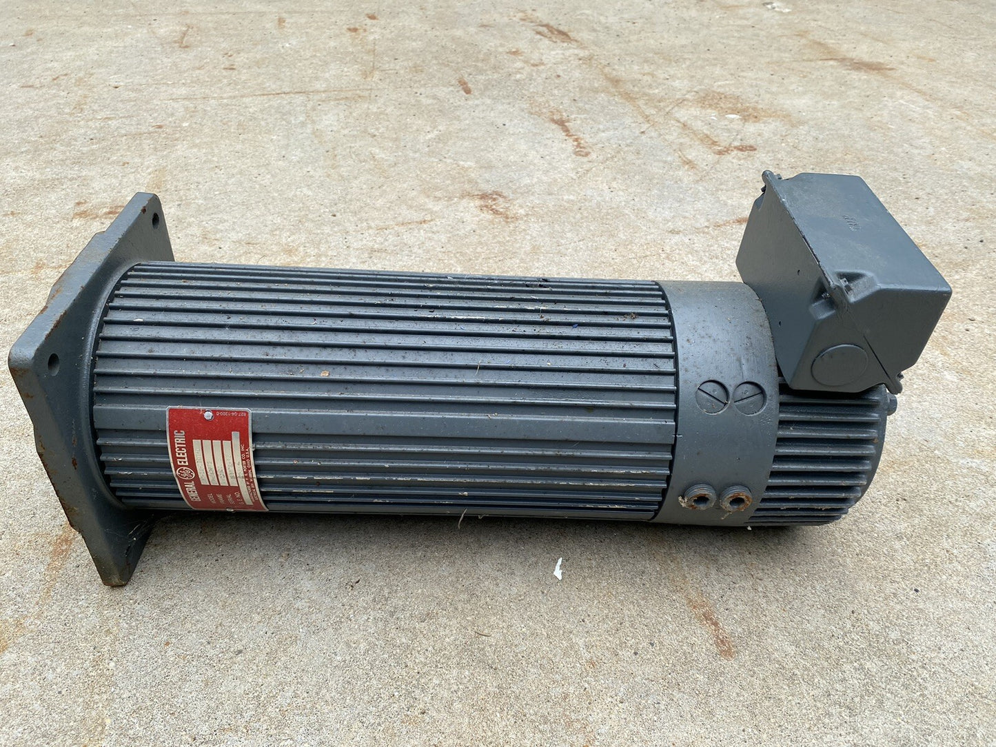 GE 183-18-1297-0 MOTOR / DPM56ZPF2 / 259A9879-P3 / G-4003 / 1-3/8" DIA SHAFT