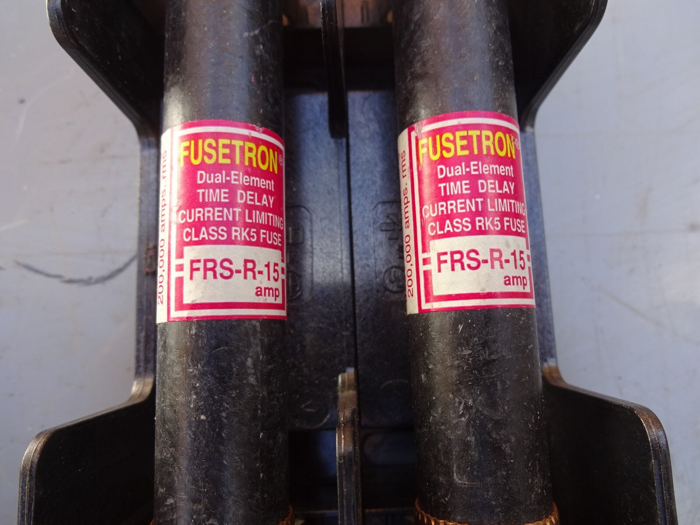GOULD SHAWMUT 60302 FUSE HOLDER WITH 2 FUSETRON FRS-R-15 / 600V FUSES