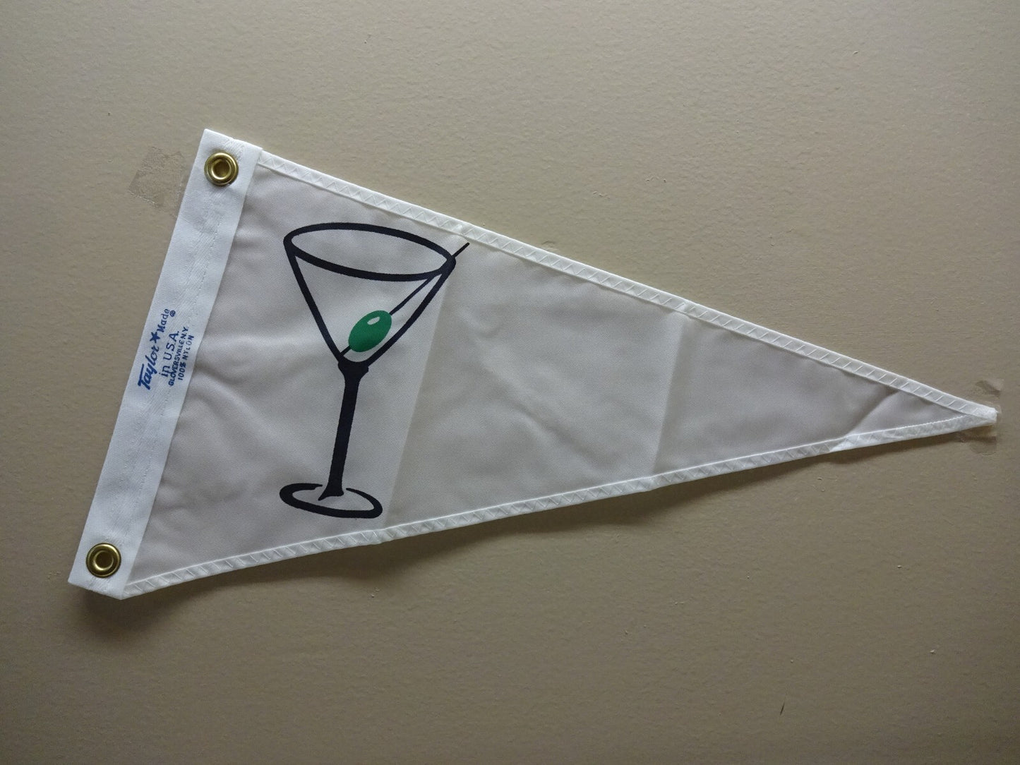 TAYLOR MADE #480 MARTINI COCKTAIL PENNANT 10" X 16" NYLON MARINE BOAT FLAG / NEW