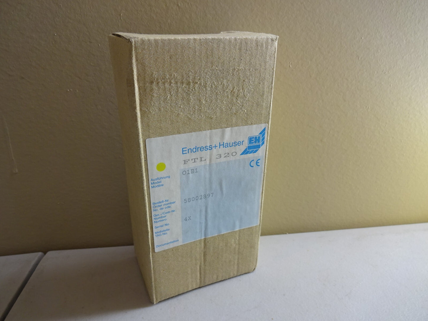 ENDRESS & HAUSER FTL320-01B1 / FTL 320 01B1 RELAY 90-140V 50/60HZ / NEW WITH BOX