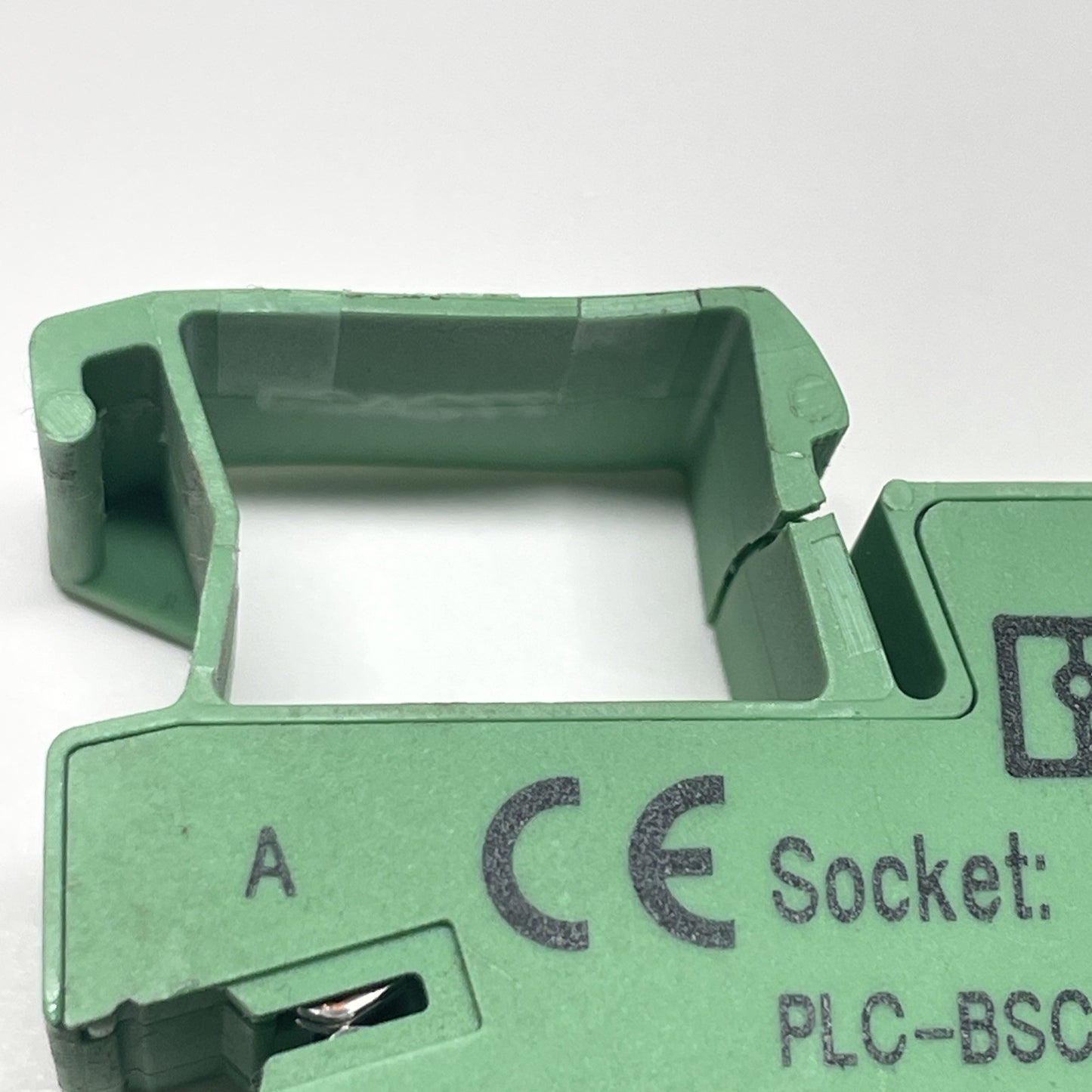 PLC-BSC-24DC/21HC Phoenix Contact Relay Base 24 VDC 2967772 **READ**