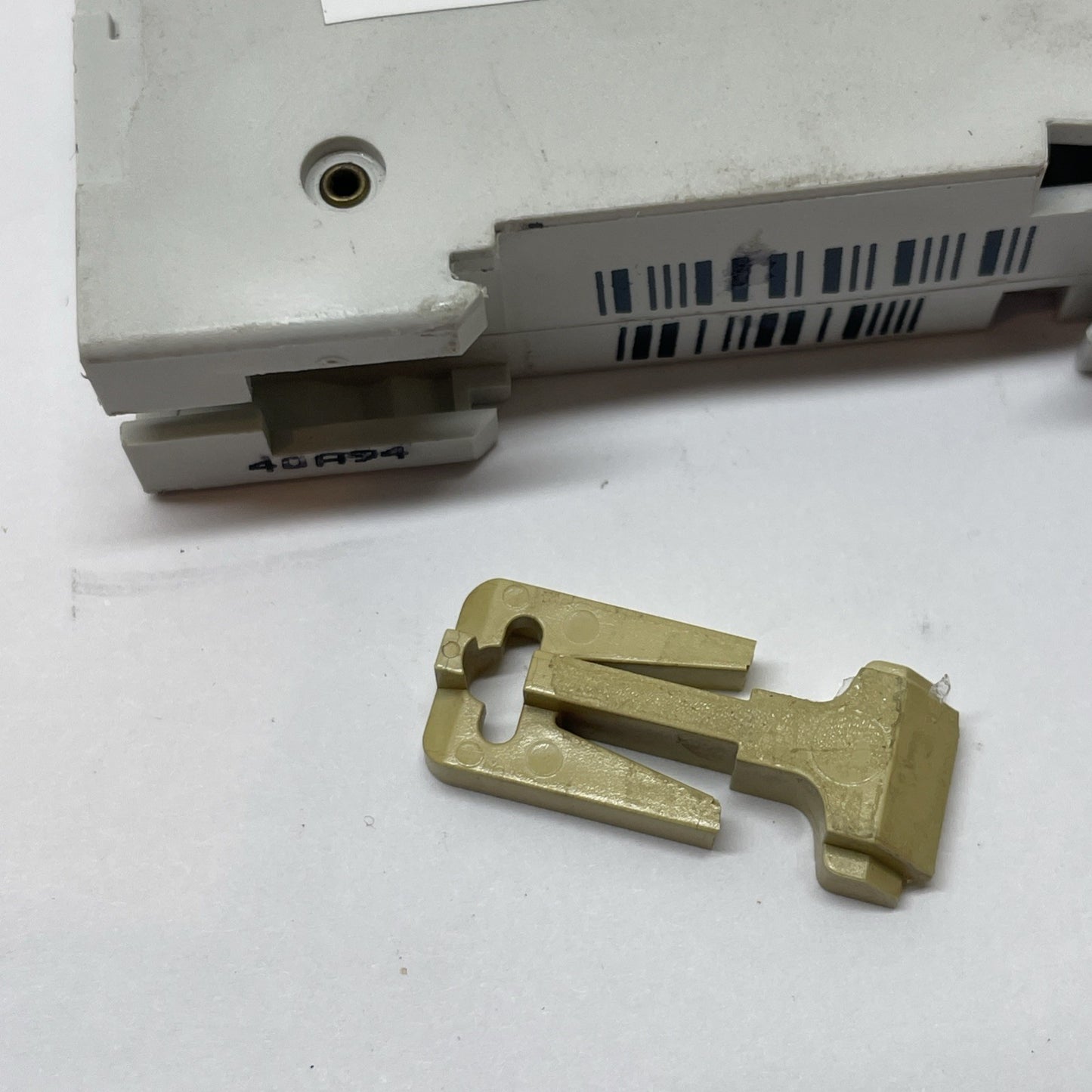 Merlin Gerin C60N-24431 8A Type C MCB 277VAC