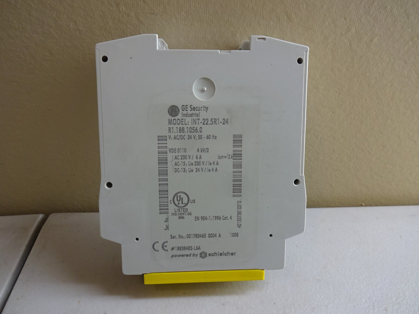 GE INT-22.5R1-24 / R1.188.1056.0 MONITOR RELAY SAFETY 24VAC/DC / NEW WITH BOX