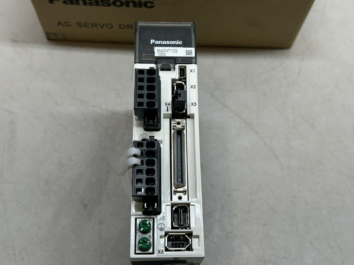 PANASONIC MADHT1105 / AC SERVO DRIVER 10A 120V LOAD / NEW WITH BOX