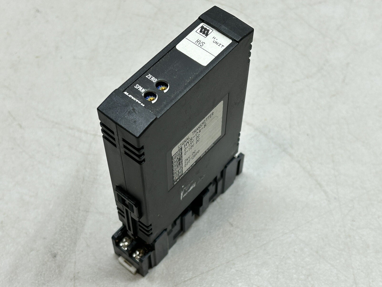M-SYSTEM HVS-04-R / SIGNAL TRANSMITTER / 0-15V / 24VDC