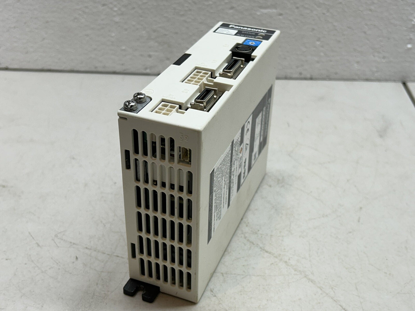 PANASONIC MUDS5A5A1A / AC SERVO DRIVER 200V 50W / NEW