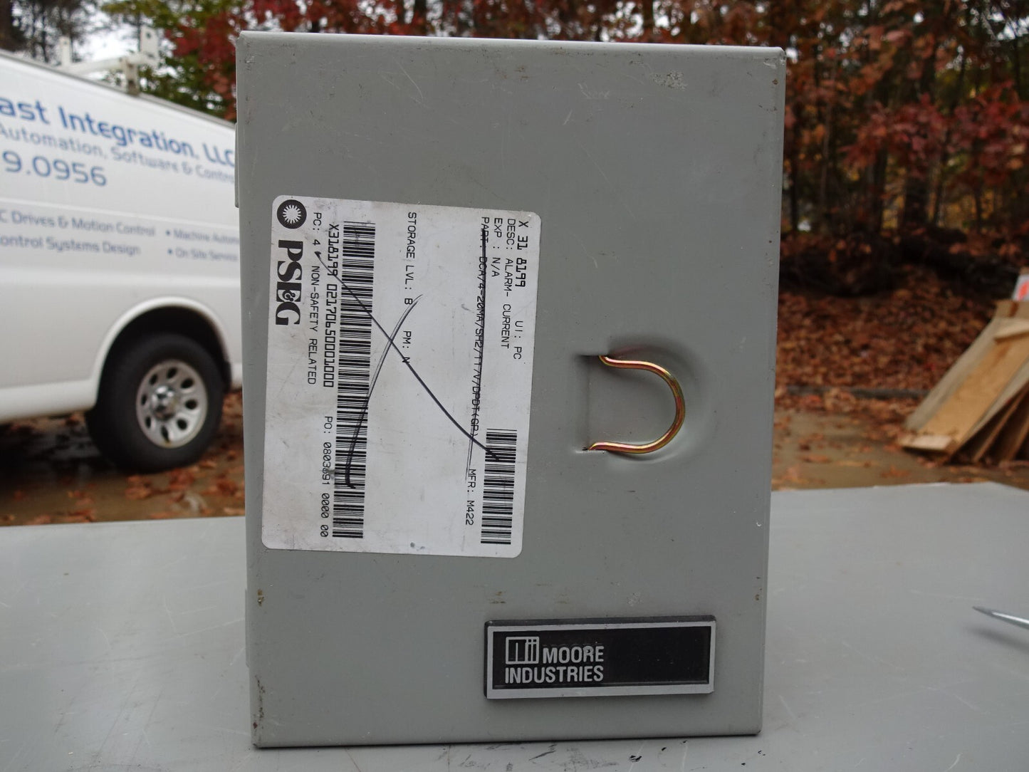 MOORE DCA/4-20MA/SH2/117AC-DPDT-GP / DC CURRENT ALARM / WITH HOFFMAN A-HE8X6X4