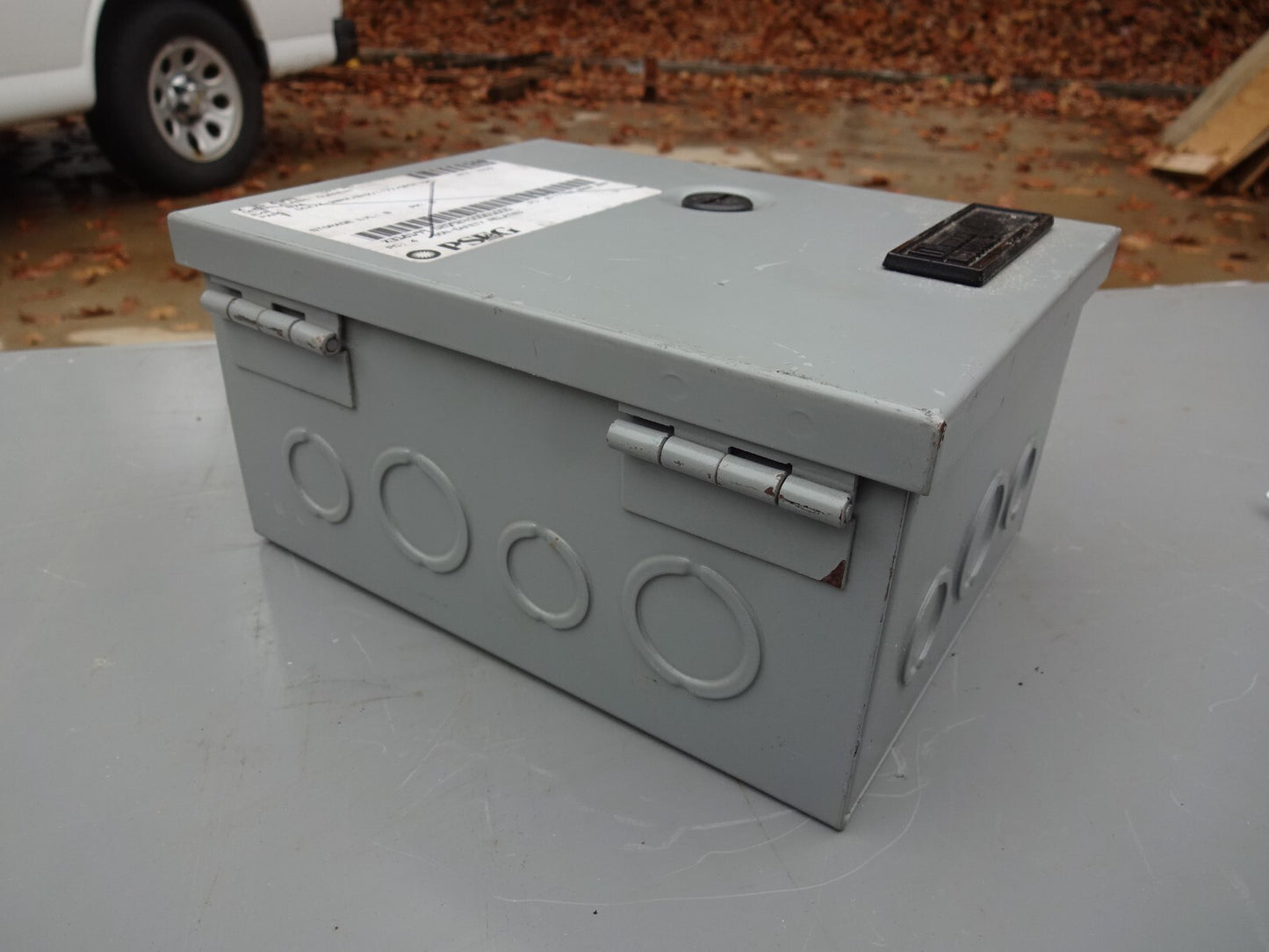MOORE DCA/4-20MA/SH2/117AC-DPDT-GP / DC CURRENT ALARM / WITH HOFFMAN A-HE8X6X4