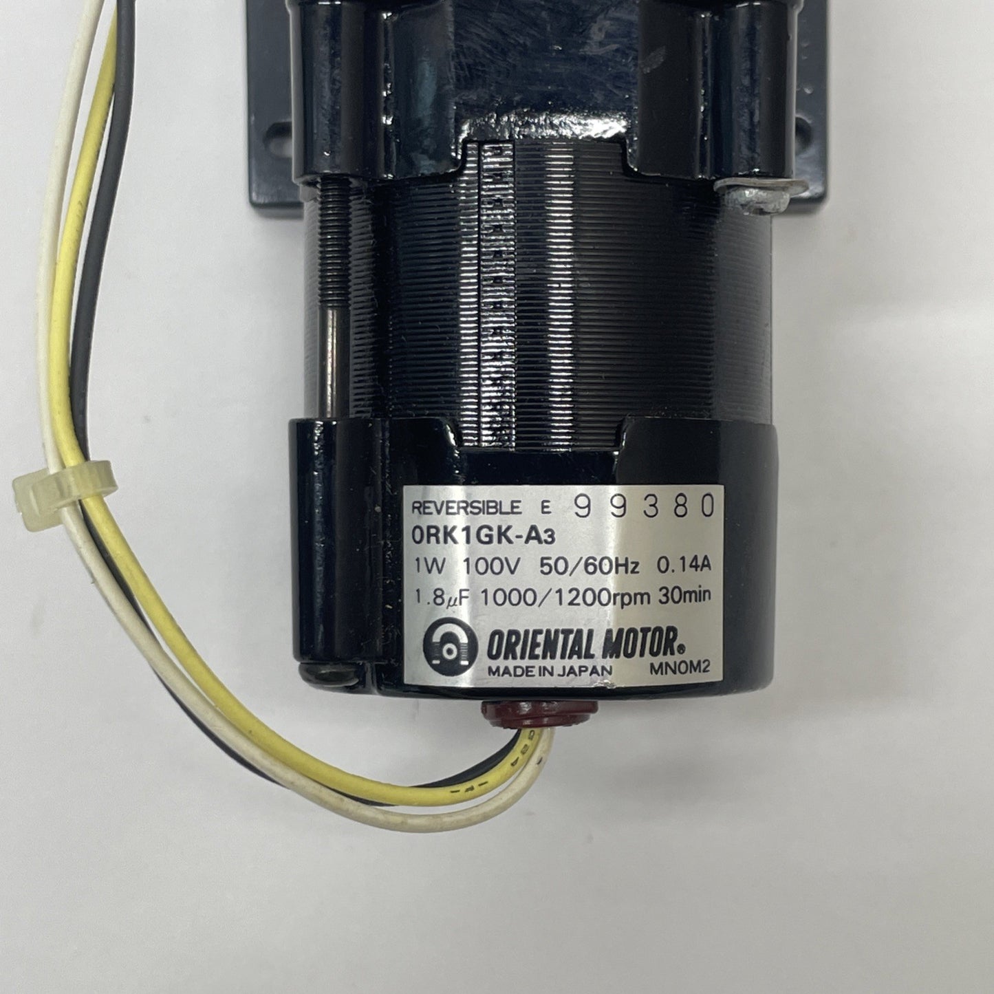 ORIENTAL MOTOR ORK1GK-A3 1W 100V 0.14A REVERSIBLE MOTOR w/ OGK100K GEAR HEAD BOX
