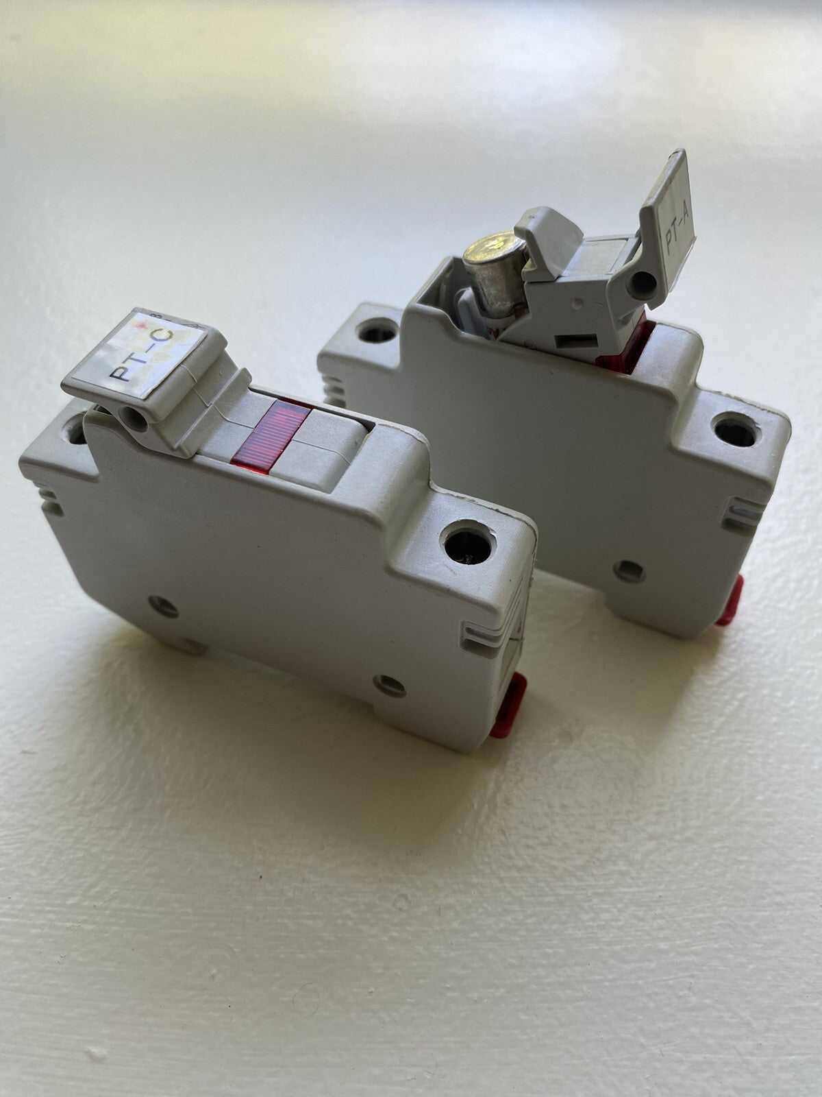 DF PMF 10X38 / PMF10X38 / 600 V 30 A 1 POLE FUSE HOLDERS LOT OF 2 WITH FUSES