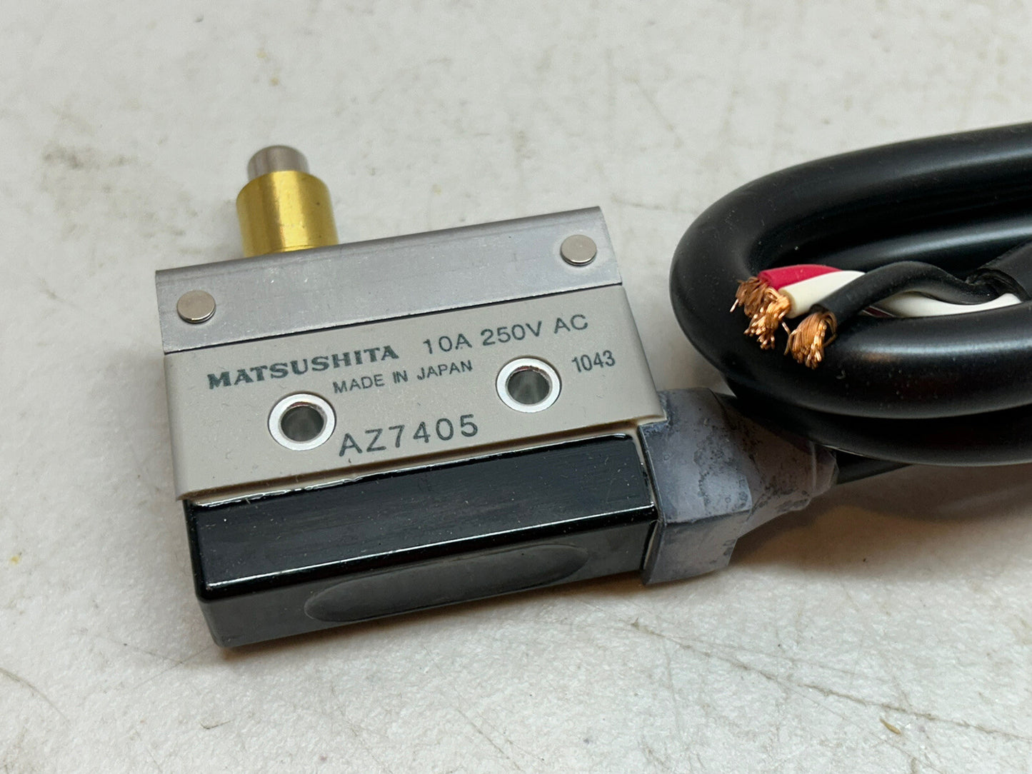 MATSUSHITA AZ7405 / ML PUSH PLUNGER TERMINAL TYPE NC SIDE LIMIT SWITCH / NEW