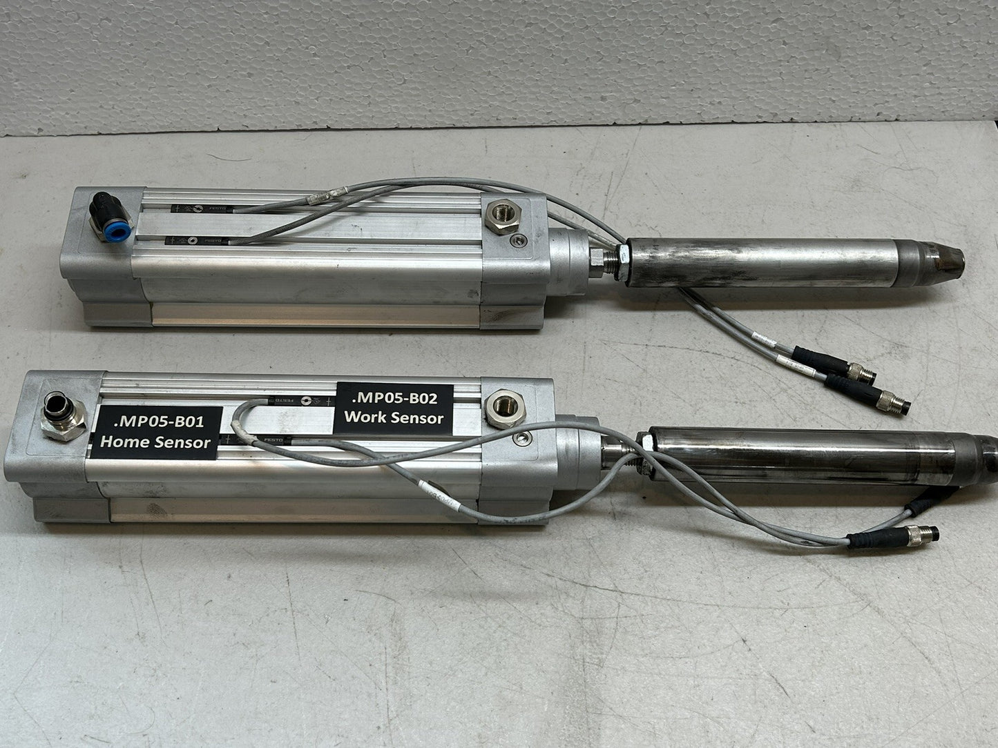 FESTO DSBC-40-125-PPVA-N3 / 1376661 PISTON ROD PNEUMATIC CYLINDER W/ SENSORS