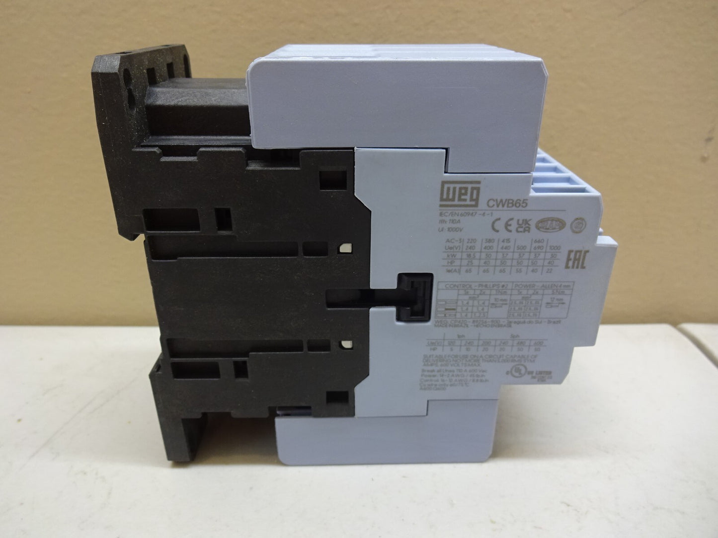 WEG CWB65-11-30V24 / CWB65 / 3 POLE 65 AMP CONTACTOR