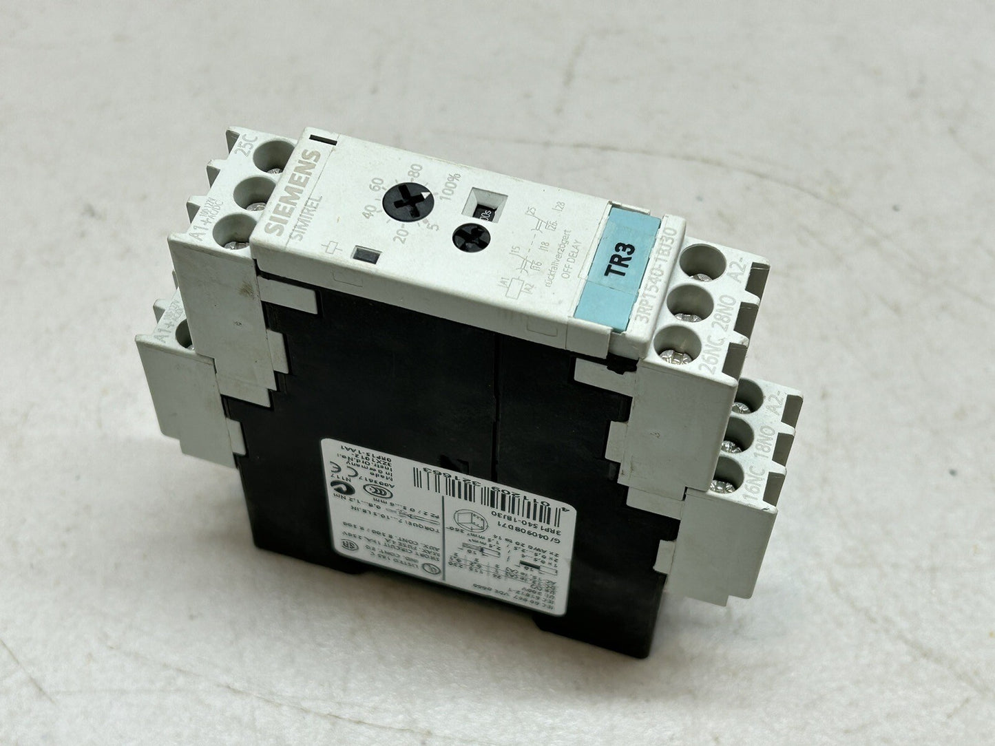 SIEMENS 3RP1540-1BJ30 / 3ZX1012-0RP15-1AA1 SIMIREL TIME RELAY MODULE
