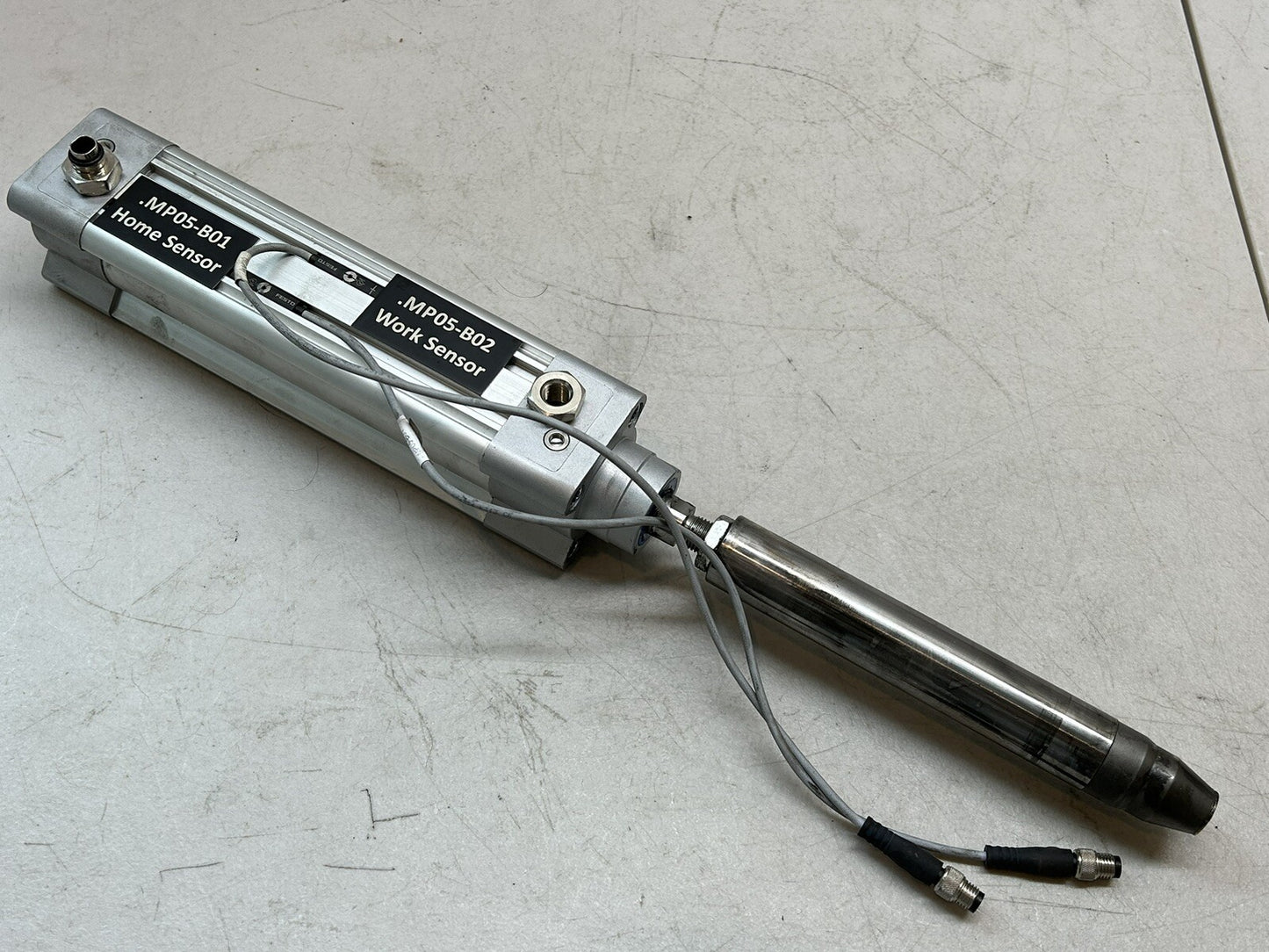 FESTO DSBC-40-125-PPVA-N3 / 1376661 PISTON ROD PNEUMATIC CYLINDER W/ SENSORS