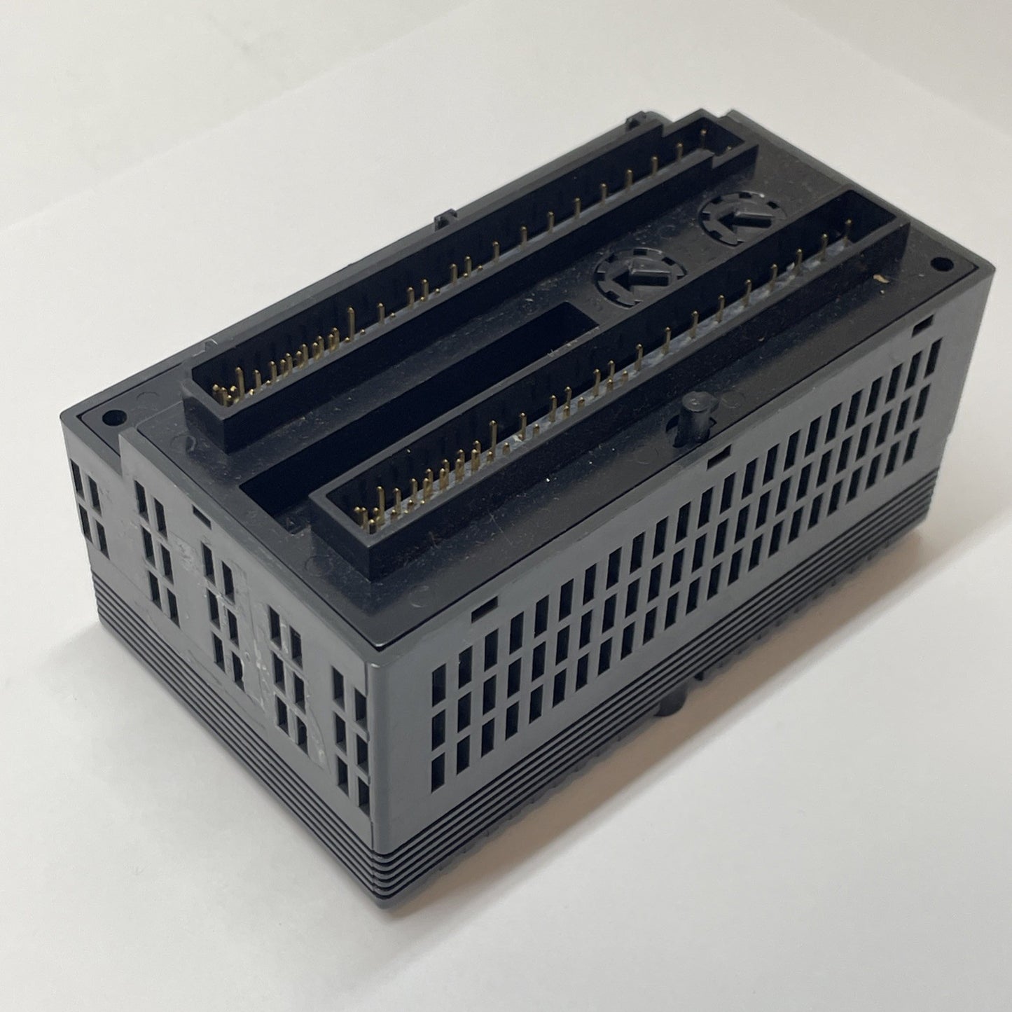 GE Fanuc IC200MDL243D 16-Point Discrete Input Module – VersaMax