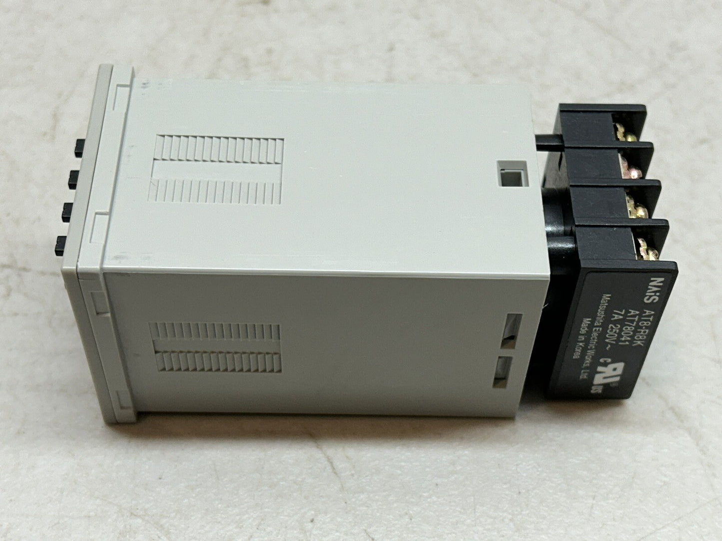 NAIS AQM4325 / QM4HG-U1C-240V DIGITAL TIMER WITH AT78041 SOCKET RELAY / NEW