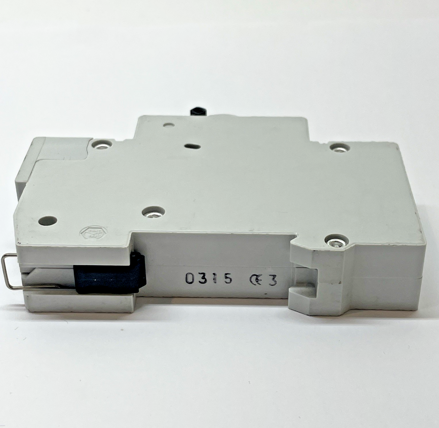 GE V-LINE V37115 15A 1-Pole DIN-Rail Circuit Breaker D15 277/480V (NEW)