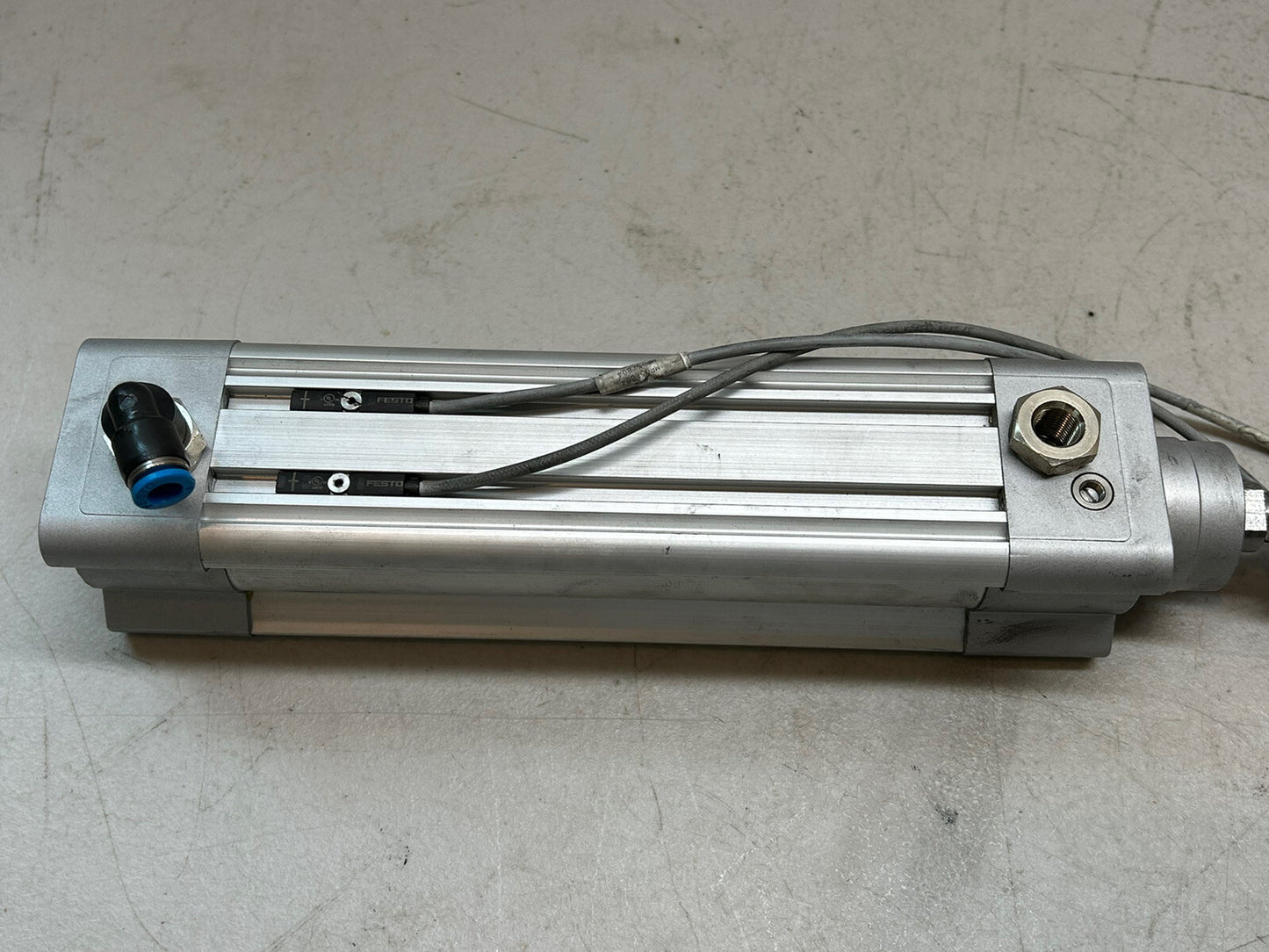 FESTO DSBC-40-125-PPVA-N3 / 1376661 PISTON ROD PNEUMATIC CYLINDER W/ SENSORS