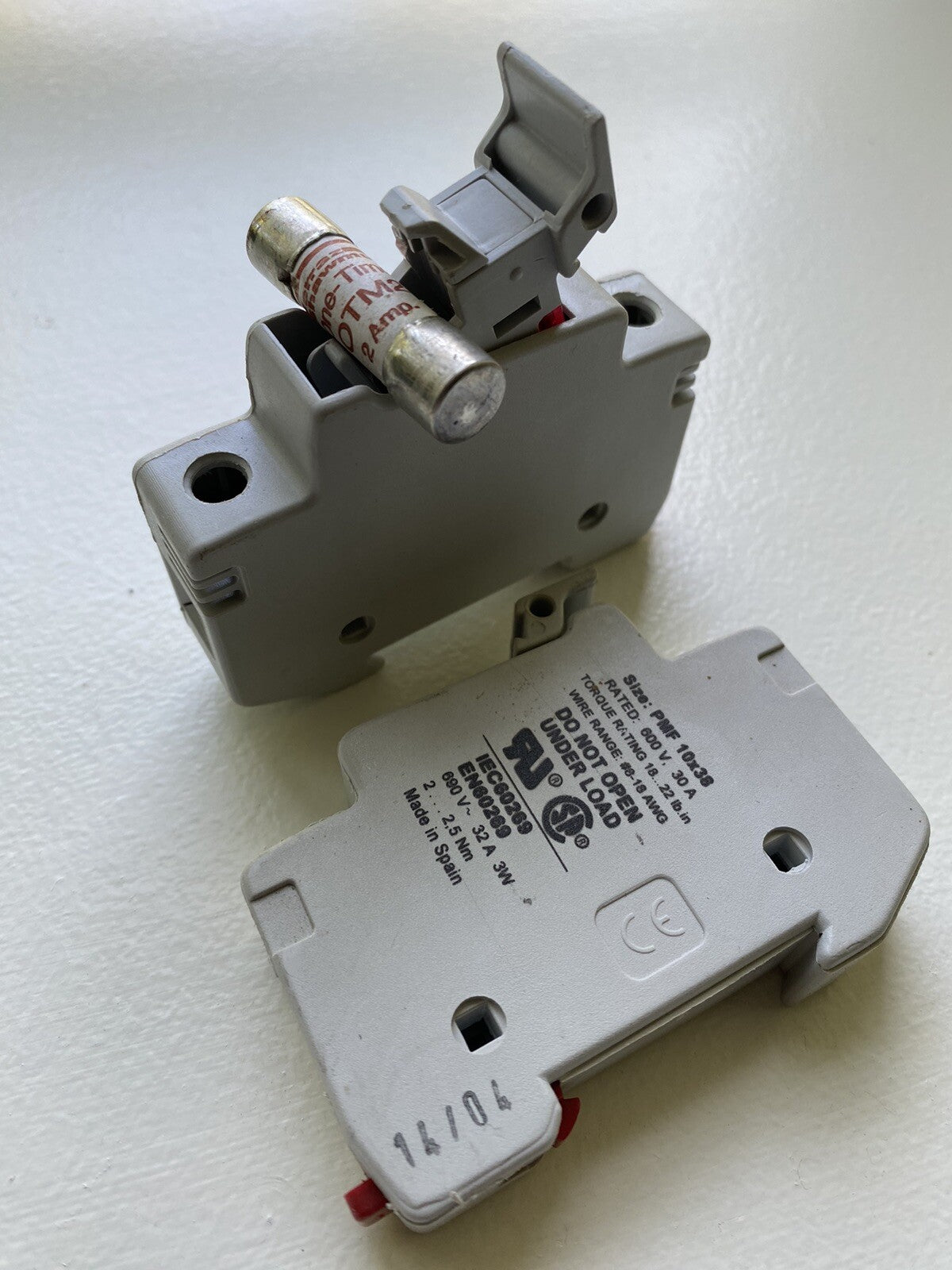 DF PMF 10X38 / PMF10X38 / 600 V 30 A 1 POLE FUSE HOLDERS LOT OF 2 WITH FUSES