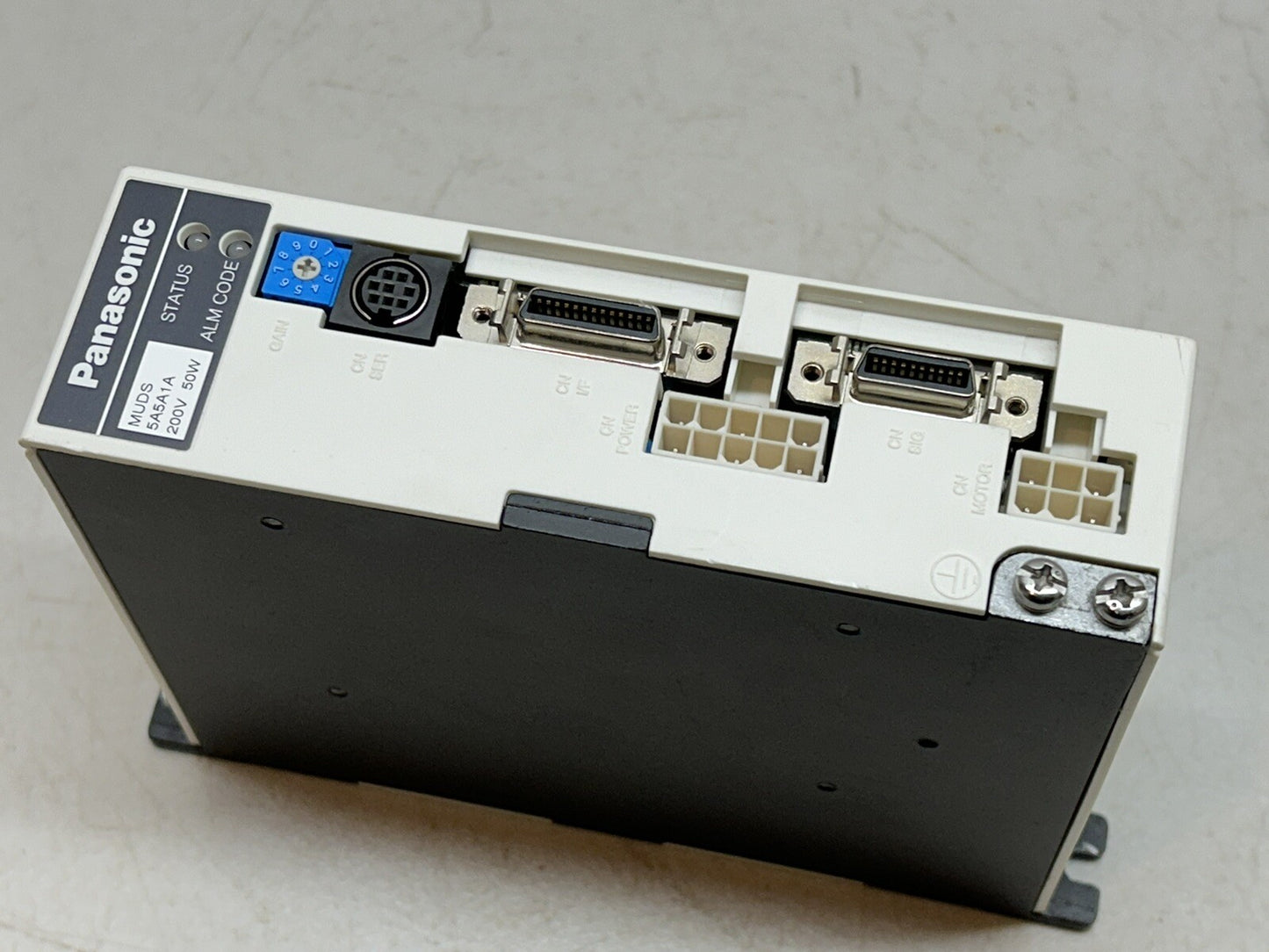 PANASONIC MUDS5A5A1A / AC SERVO DRIVER 200V 50W / NEW