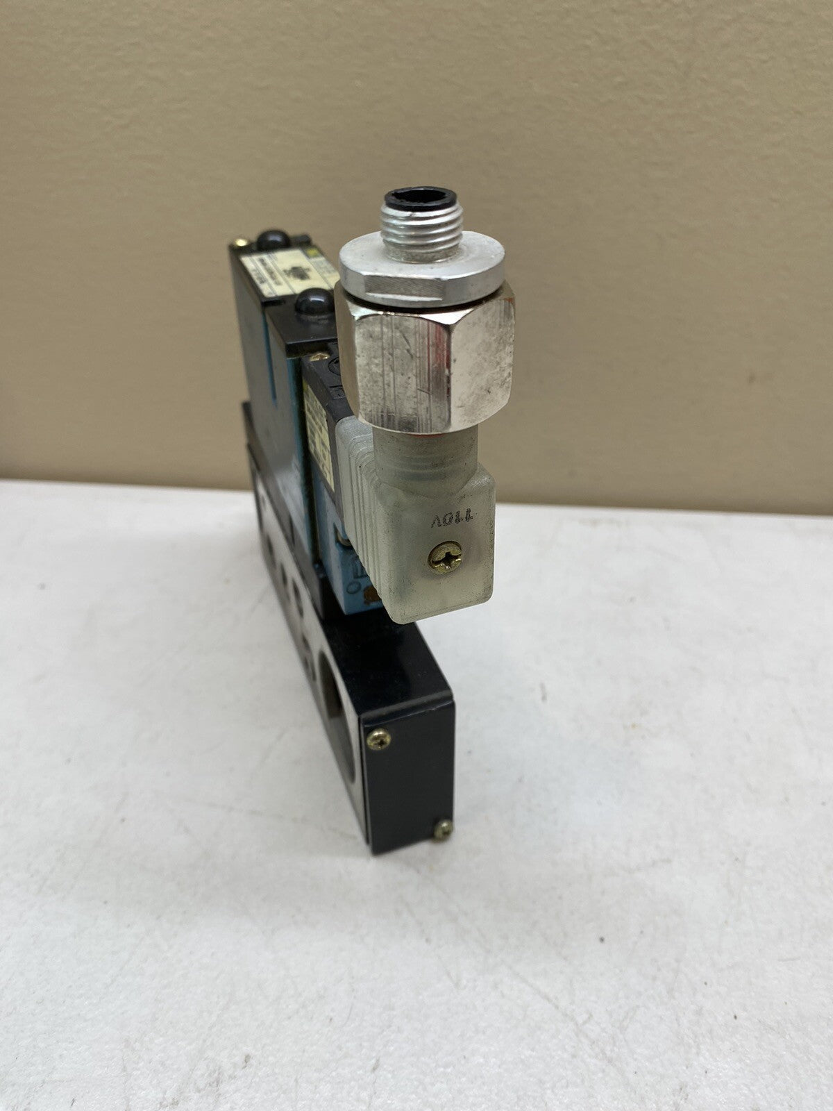 MAC 92B-ABA-CJG-DM-DJAJ-1JM SOLENOID VALVE / DM-DJAJ-1JM WITH FC92B-AA