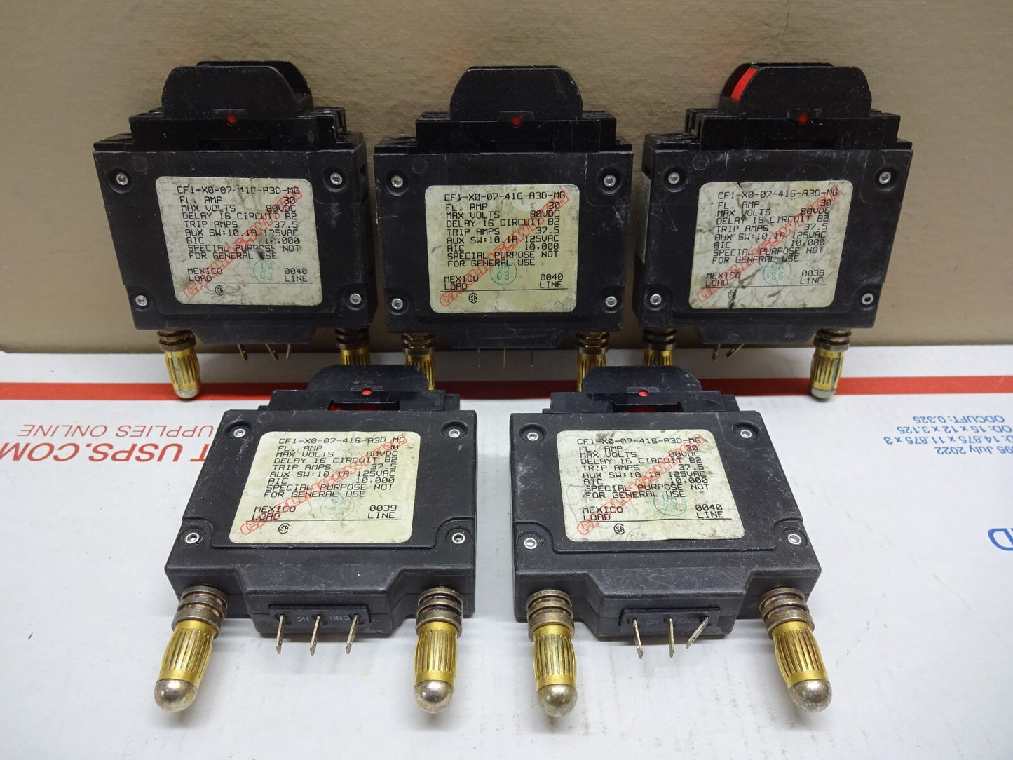 CARLING SWITCH CF1-X0-07-416-A3D-MG / 30A CIRCUIT BREAKER 30AMP 80VDC / LOT OF 5