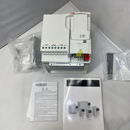 Drive ACS355-03U-23A1-4 ACS355 3~400V/480V 31A/26A 63Hz 15HP ABB