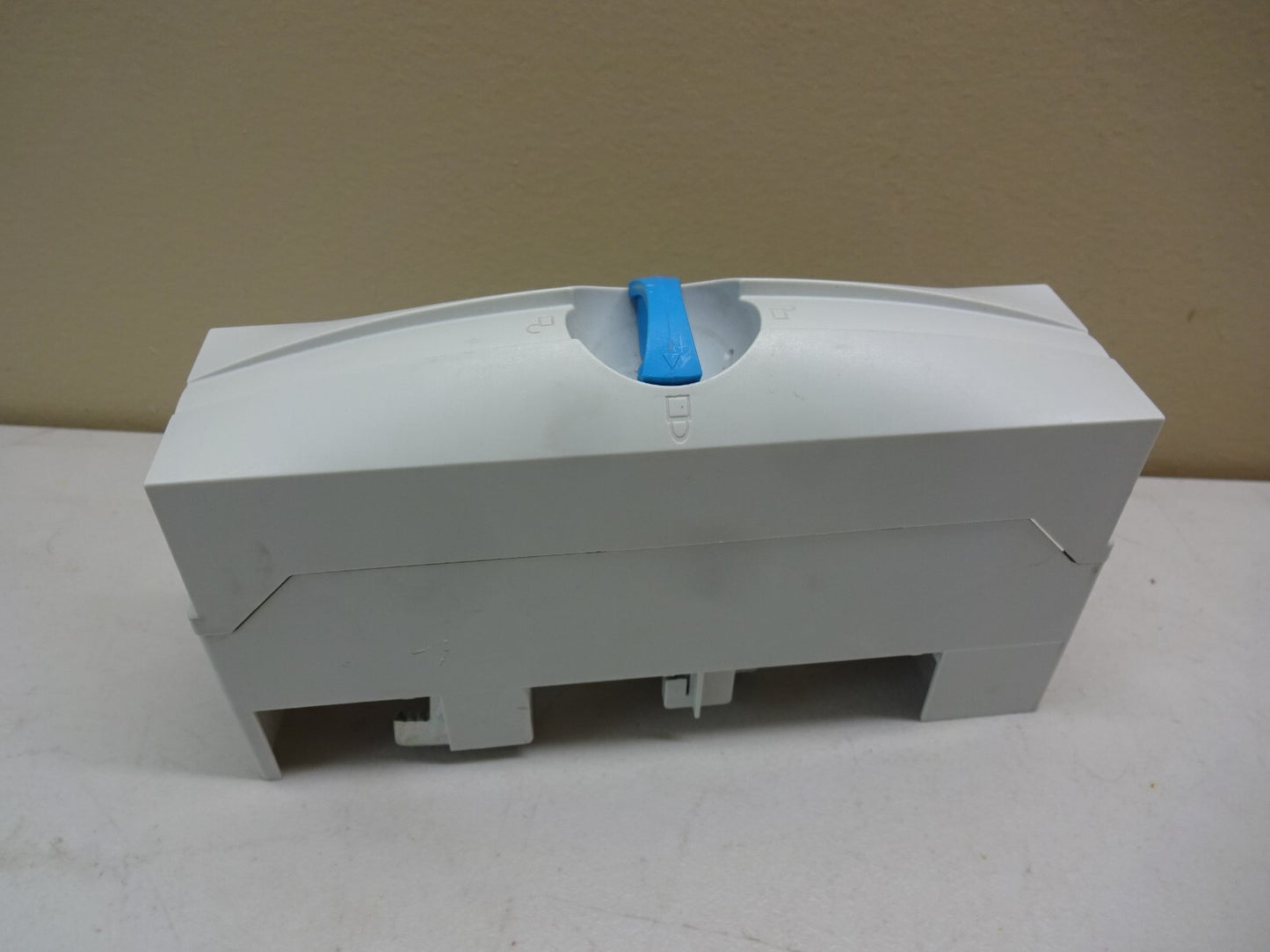 WOHNER 22-0829 CONNECTOR TERMINAL 3 POLE / 6-70MM2 AWG10-2/0 / 71-89 LB IN