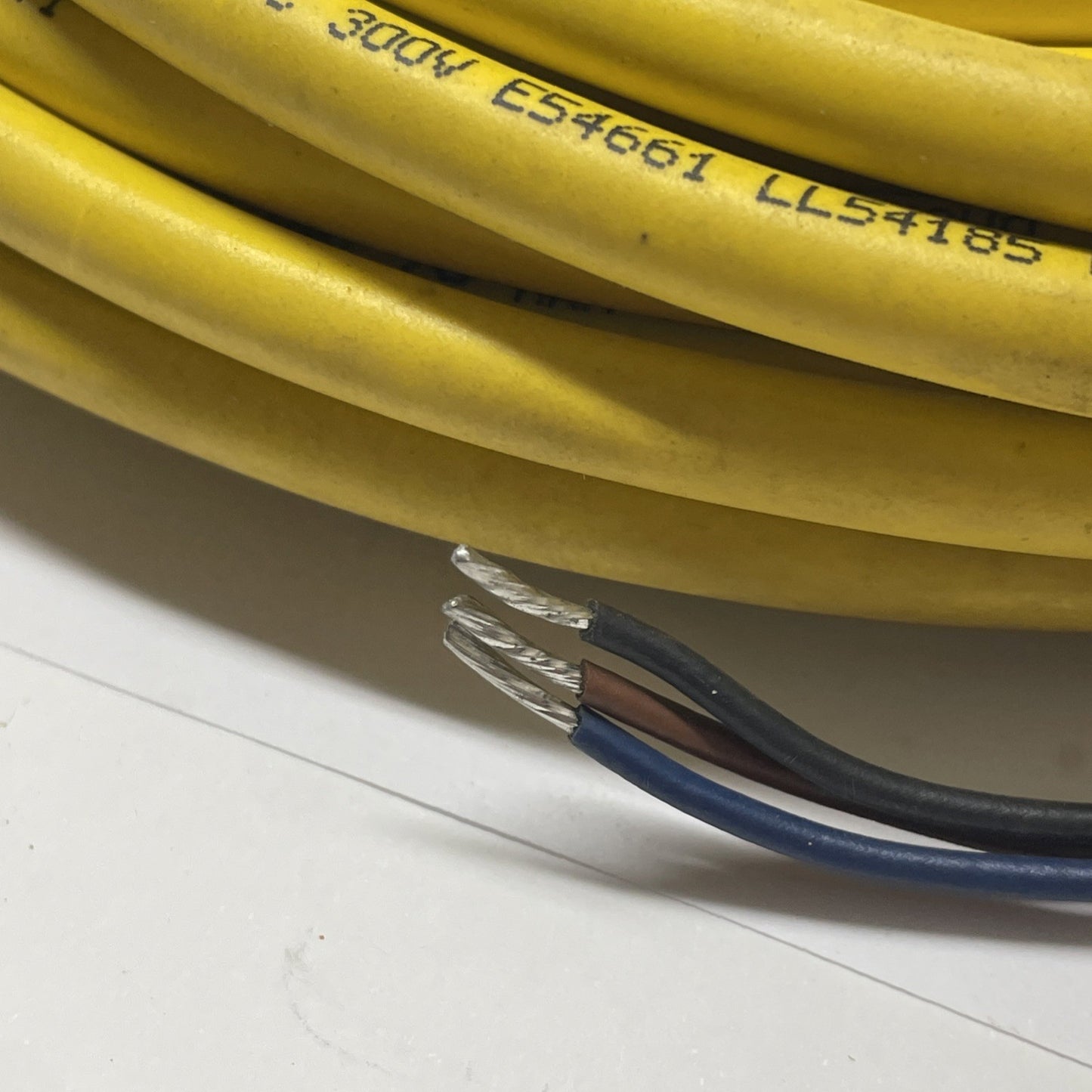 Banner Engineering SMICC-330 / 36357 (10m) 3-pin 7/8″ Female Cordset