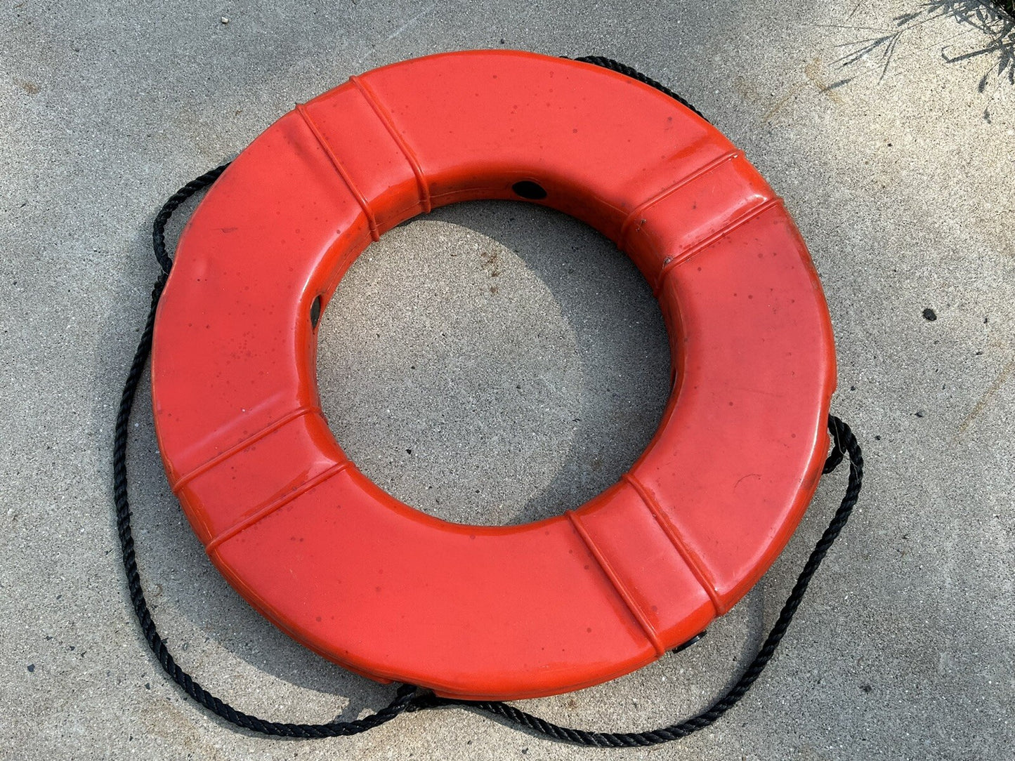 TAYLOR MADE 569 / 24 INCH ORANGE POLYETHYLENE SHELL LIFE RING / BLACK ROPE