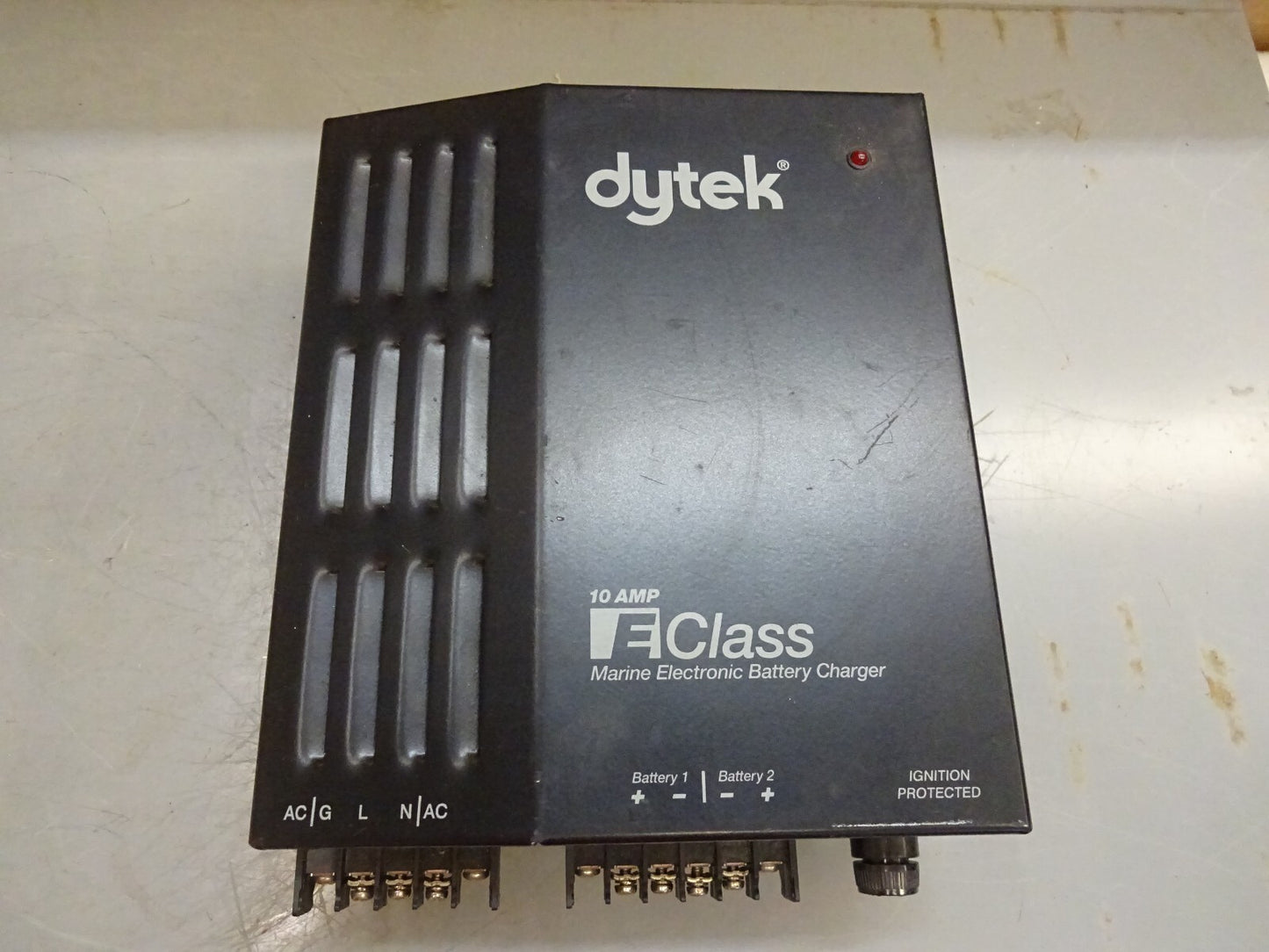 DYTEK E CLASS MARINE ELECTRONIC 10A AMP BATTERY CHARGER