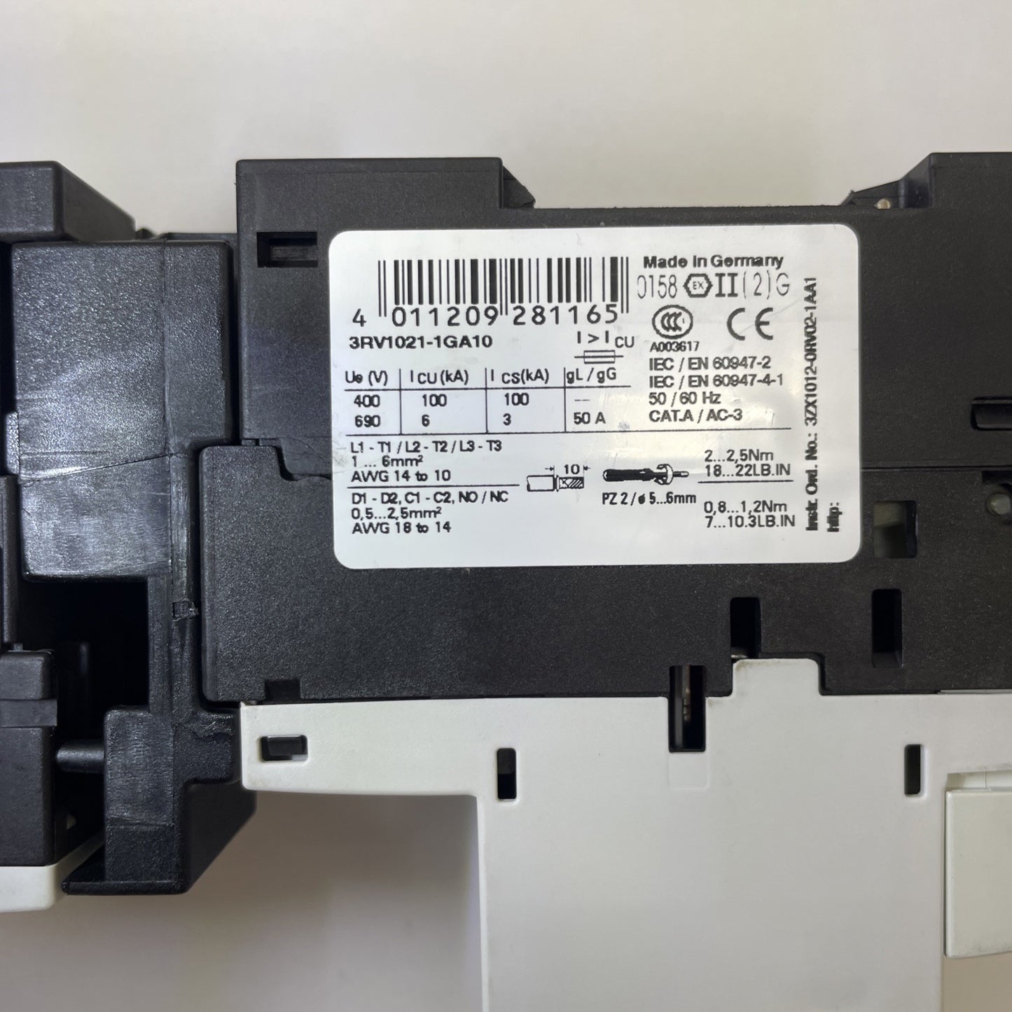 SIEMENS 3RV1021-1GA10 SIRIUS MANUAL MOTOR STARTER WITH 3RT1017-1AK61 CONTACTOR