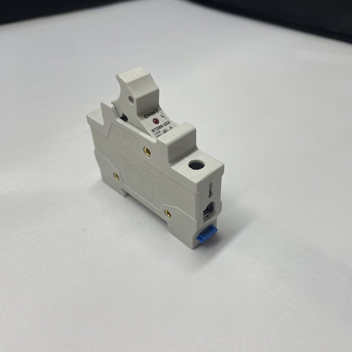 CHINT RT28N-32X 32A Fuse Holder 500VAC Panel Mount 1P Industrial