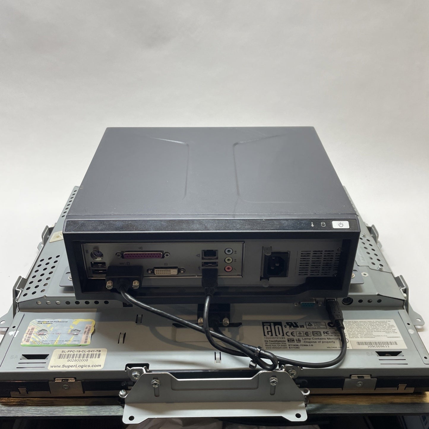 ELO ET1939L-7CWA-1-G (19")  w/ Intel DG41MJ / Intel CPU E7400 CORE 2 DUO 2.80GHZ