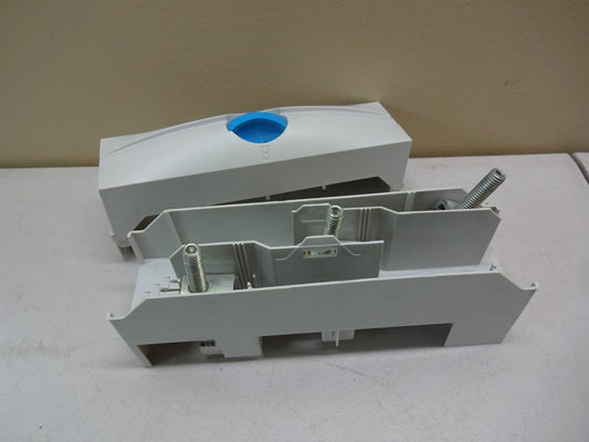 WOHNER 22-0829 CONNECTOR TERMINAL 3 POLE / 6-70MM2 AWG10-2/0 / 71-89 LB IN